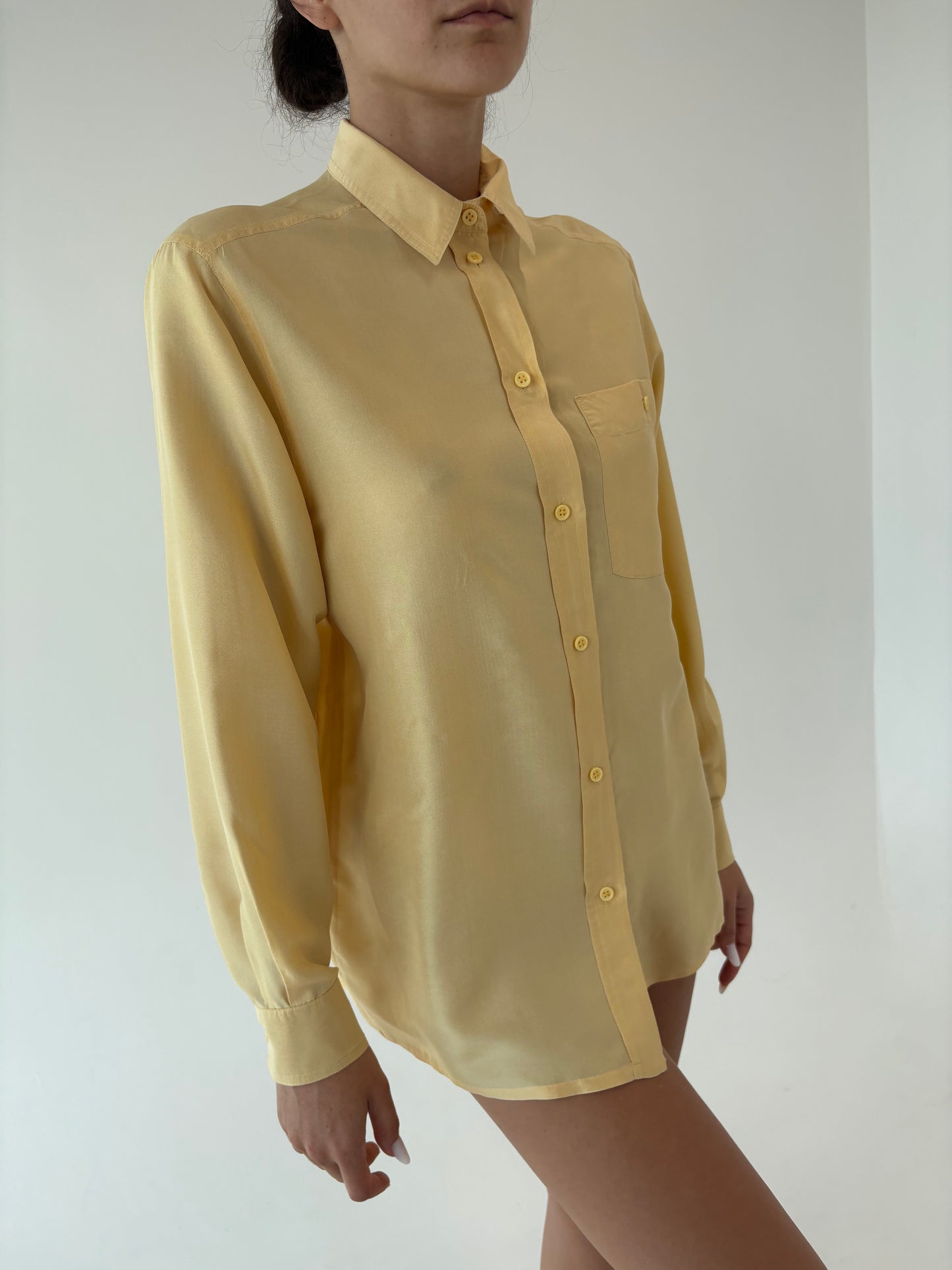 Cămașa din mătase naturală plină butter yellow