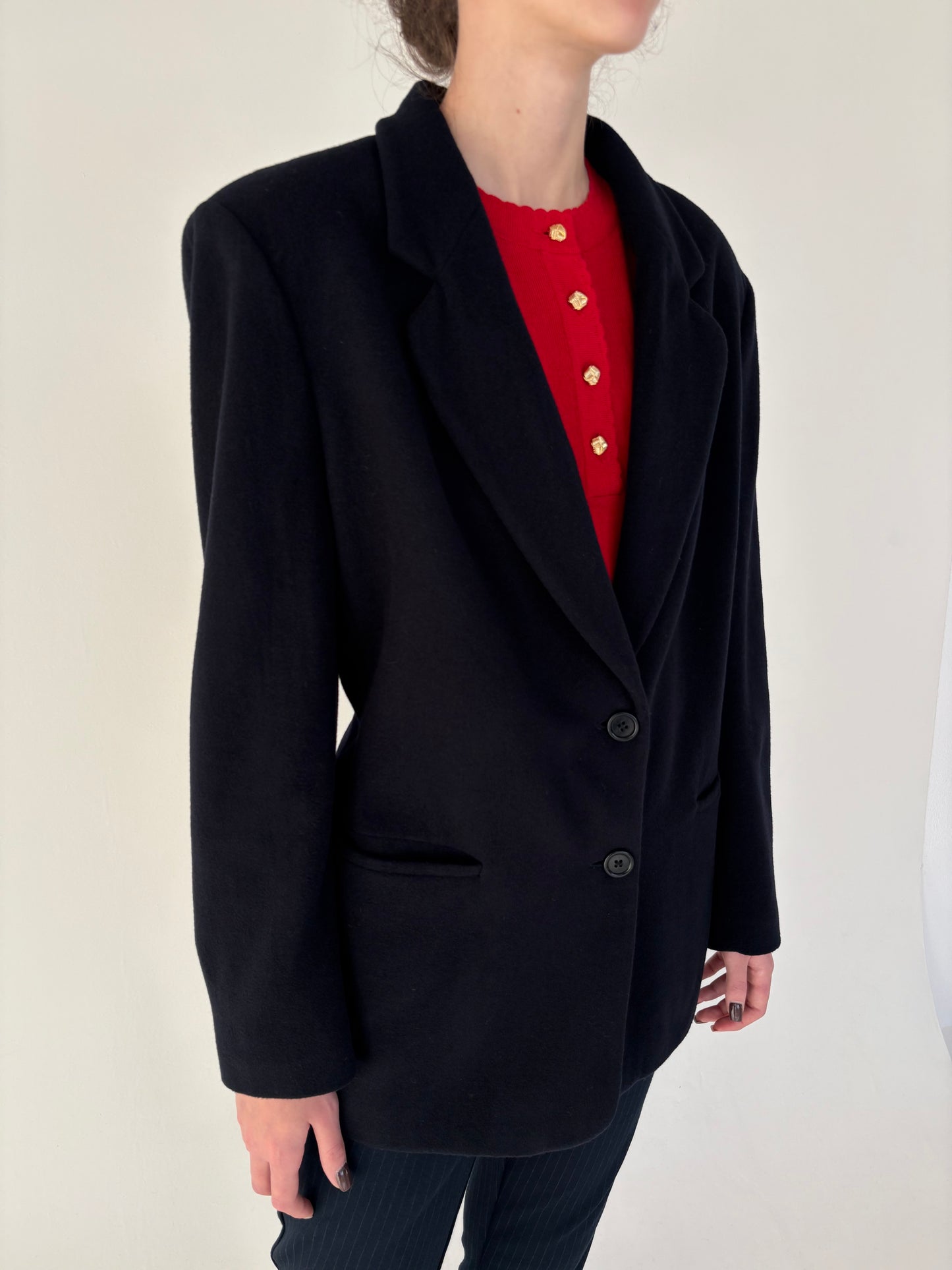 Sacou Navy și lana extrafina în croi actual