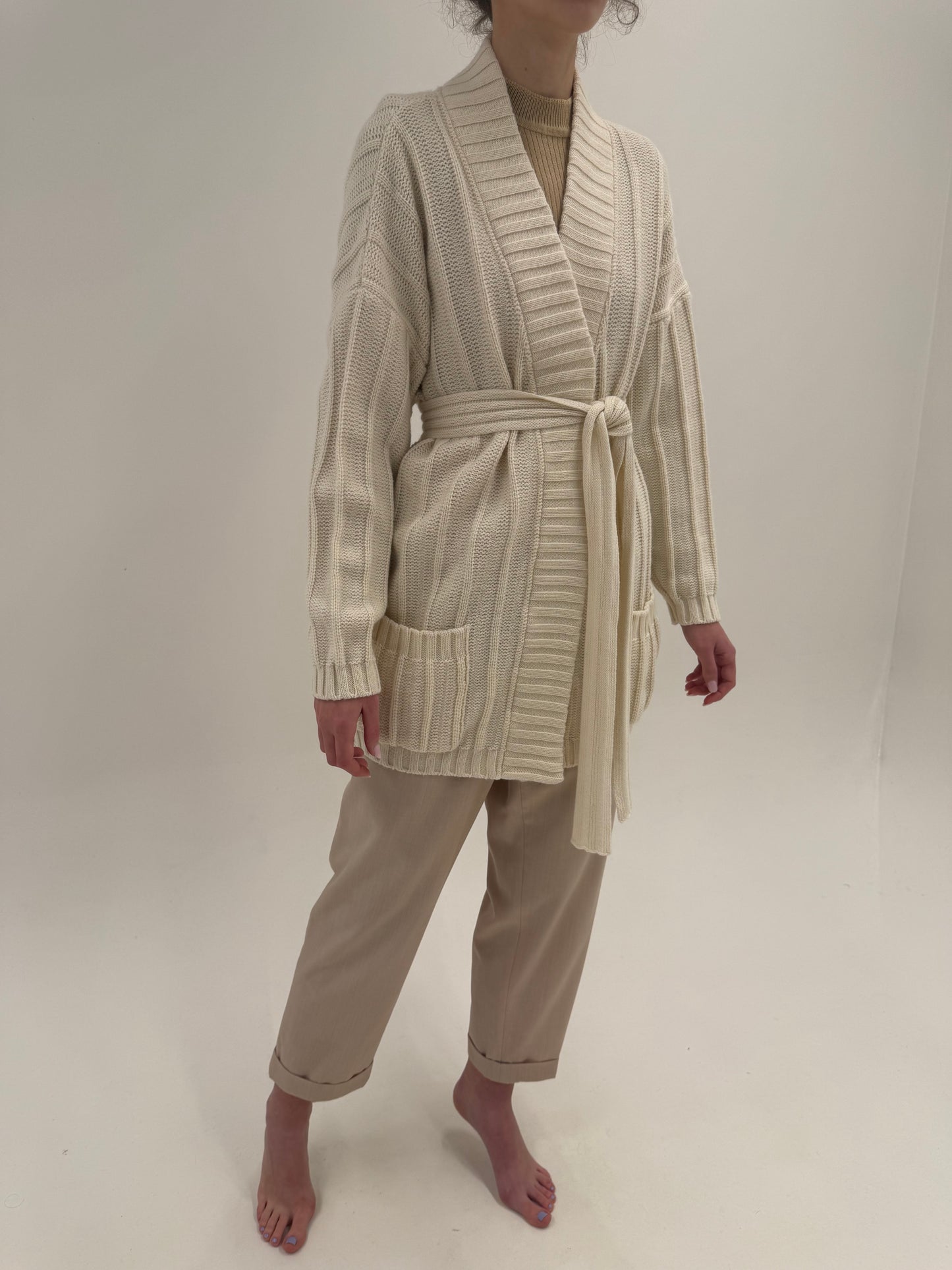 Cardigan lung off white Laura Biagiotti din lana extrafina cu cordon