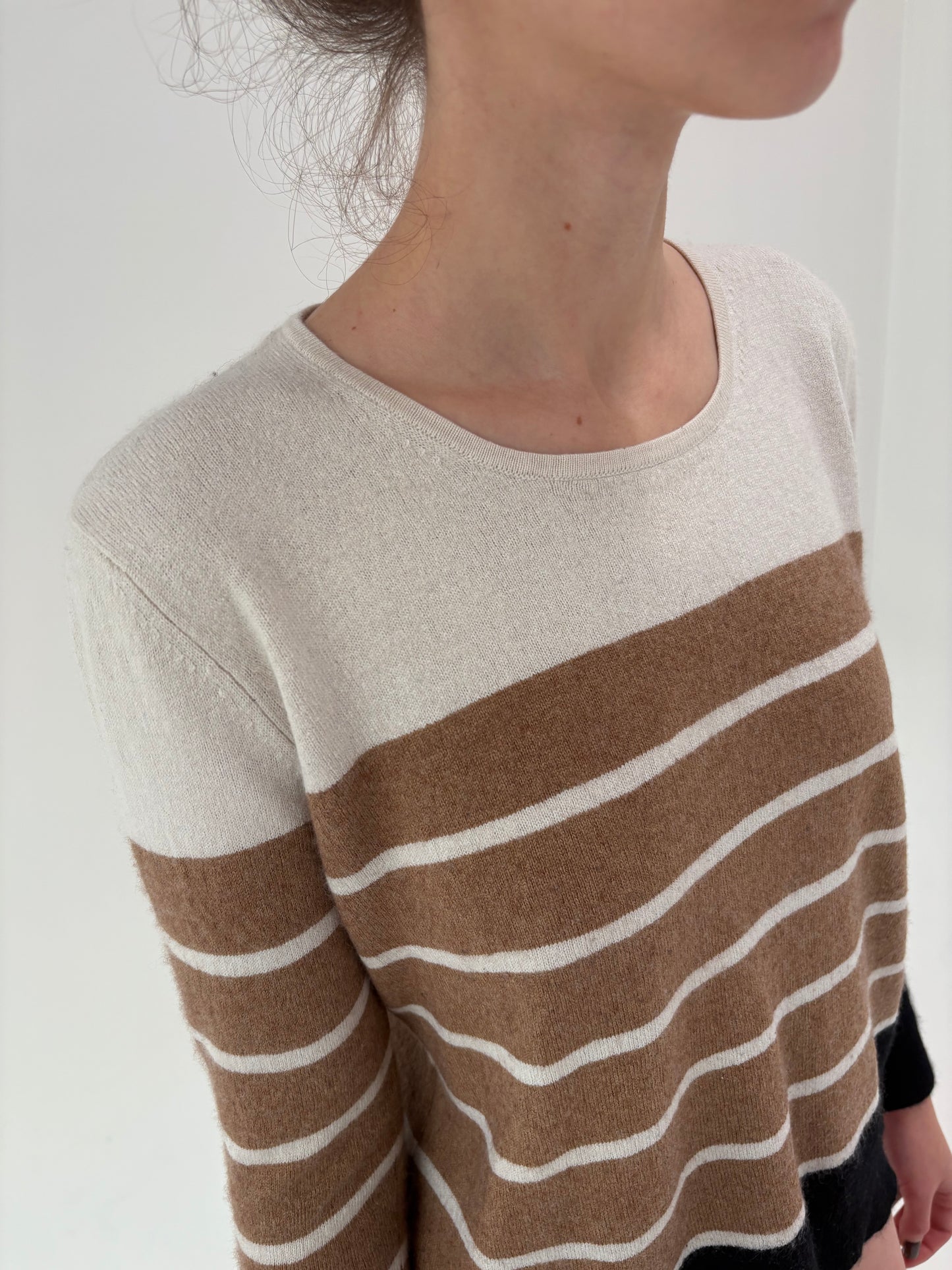 Pulover din cașmir și mătase naturală multiply în combinație de culori neutre