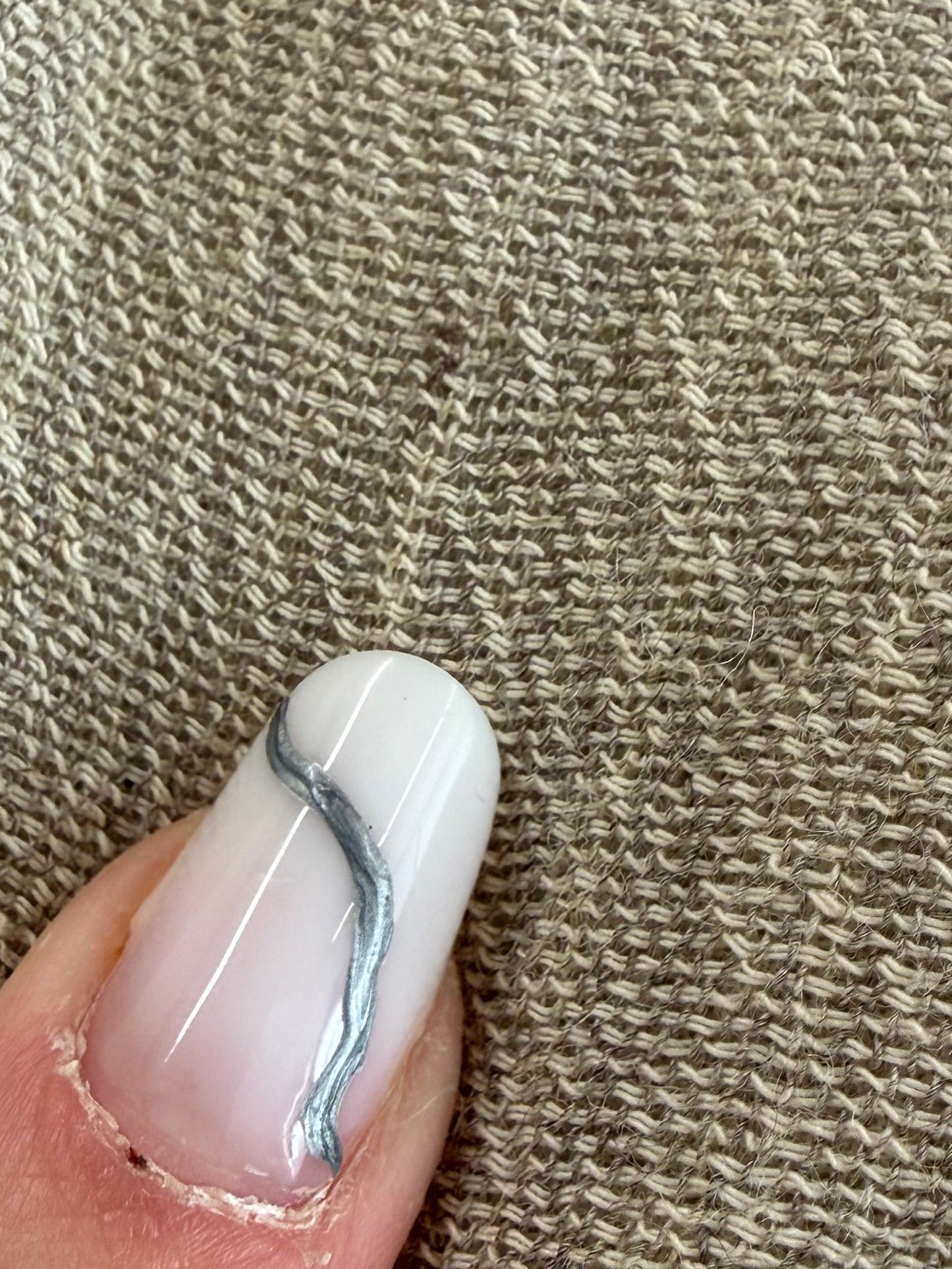 Sacou nude cambrat în croi minimalist din stofita structurată