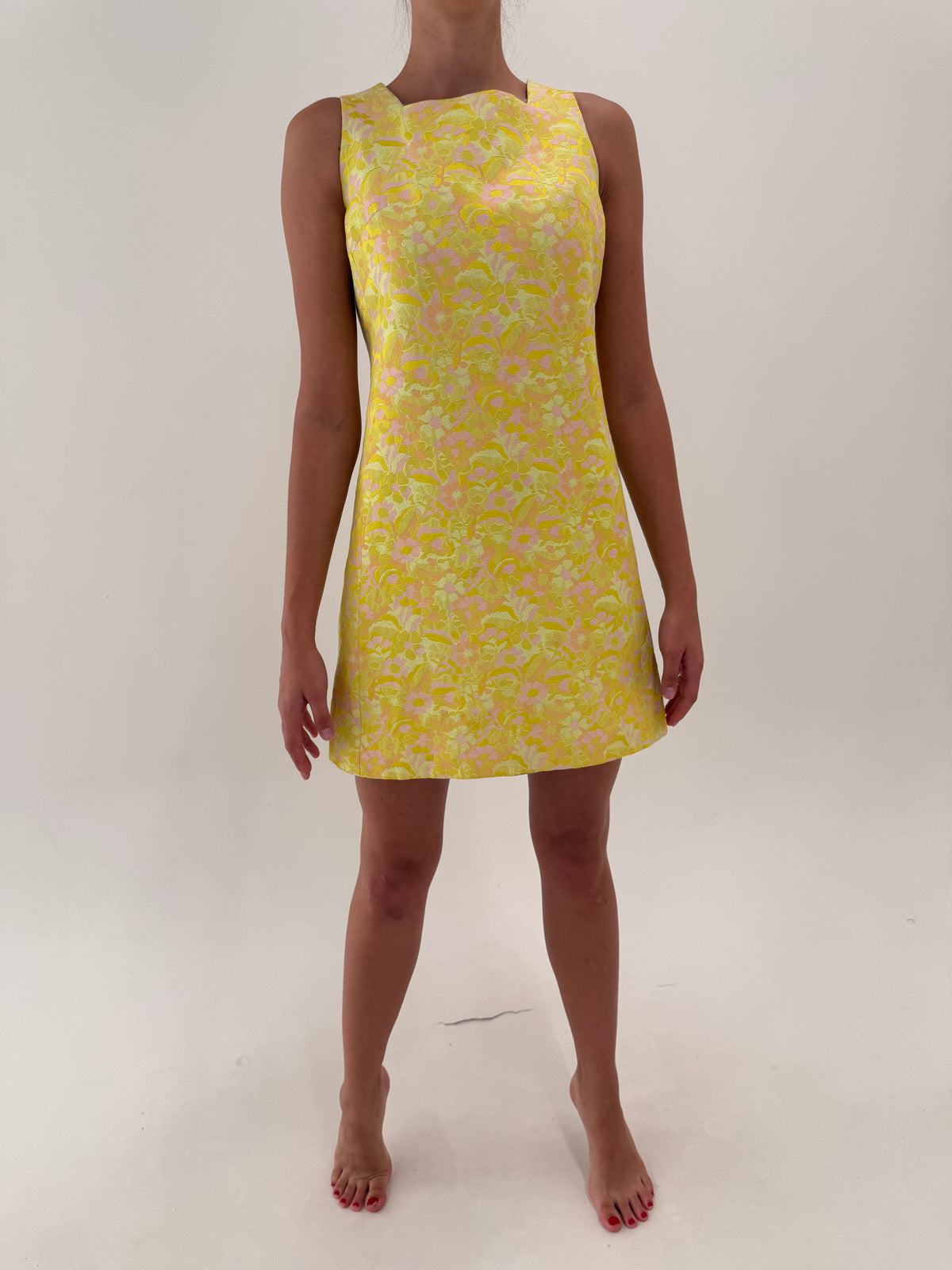 Rochie mini mod old vintage anii 60 din brocart în culori superbe de colecție