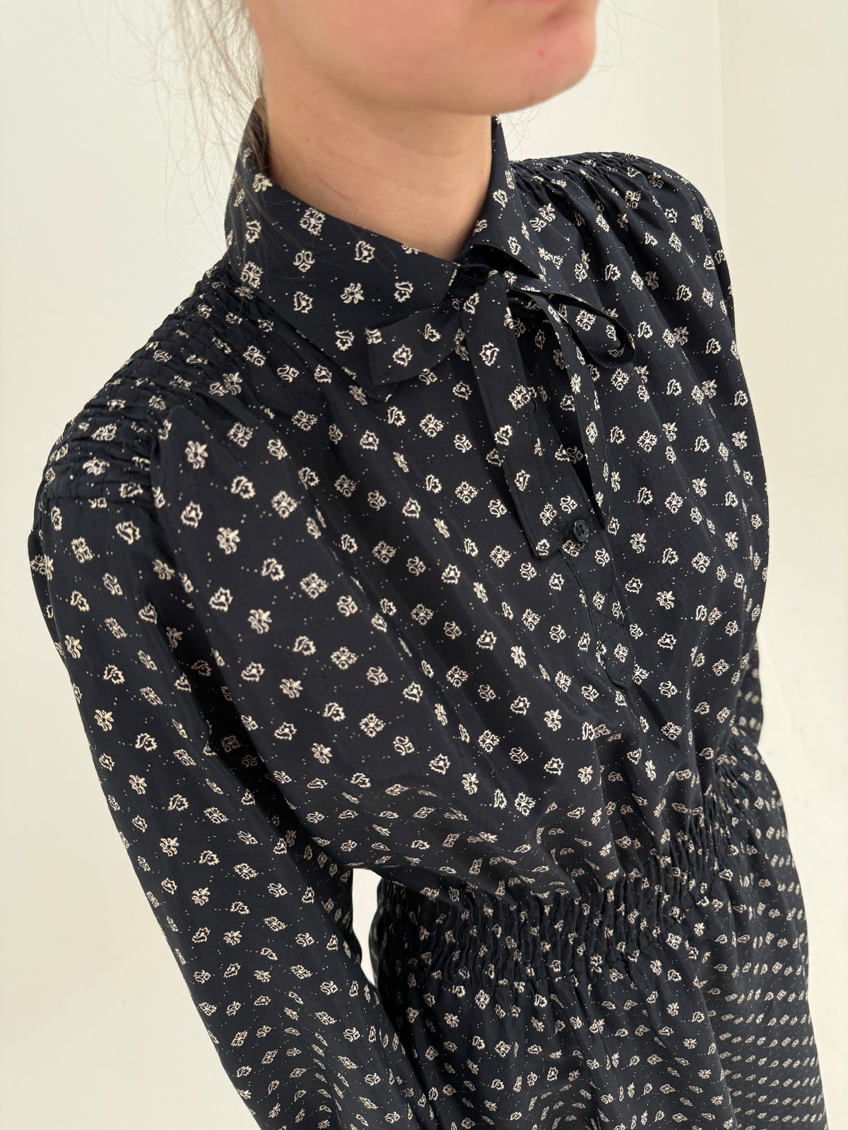 LBD maxi cu buzunare și talie ultra înaltă marcată elastică