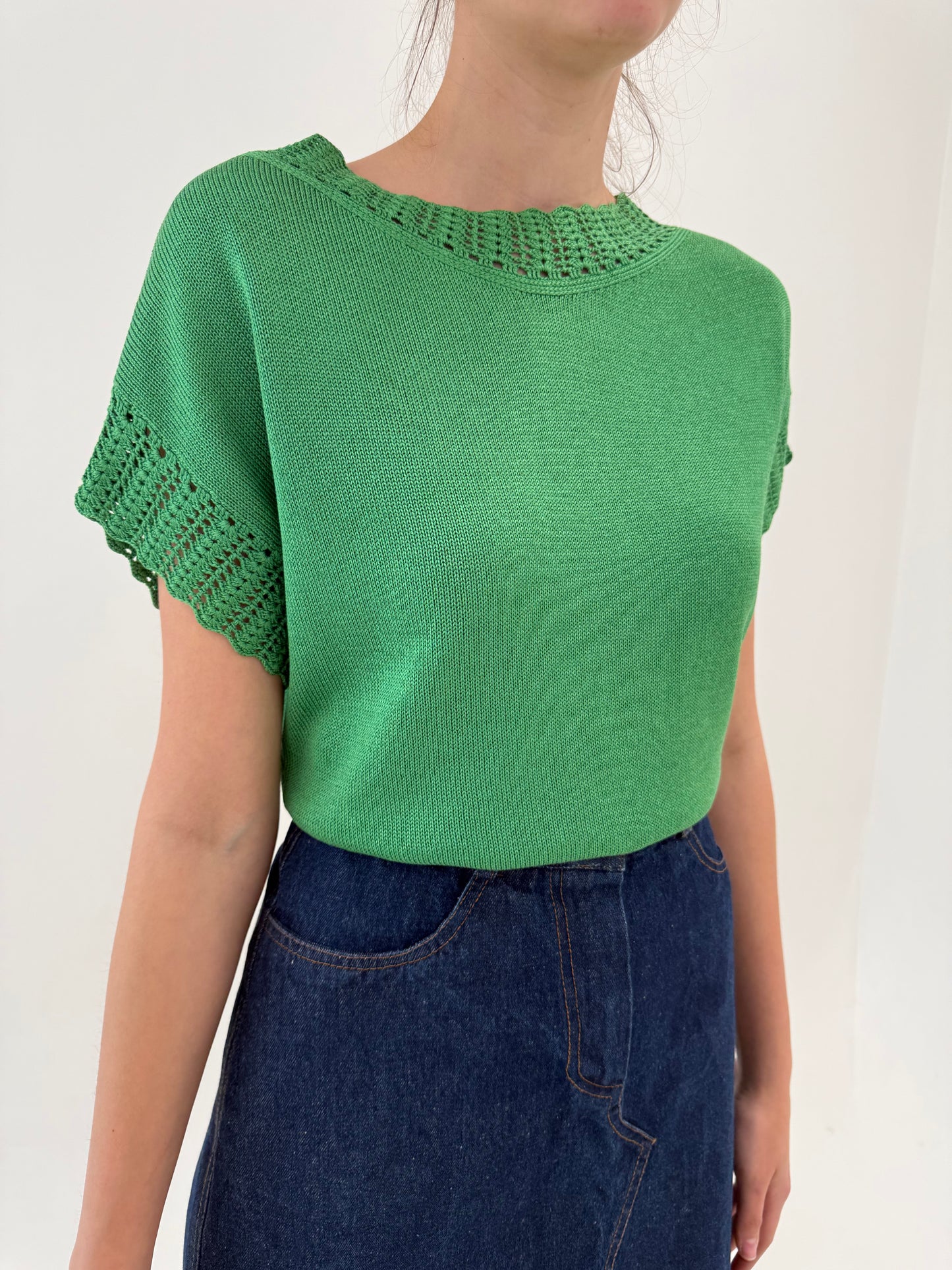 Top verde smarald în croi lejer din jerse de bumbac de vară