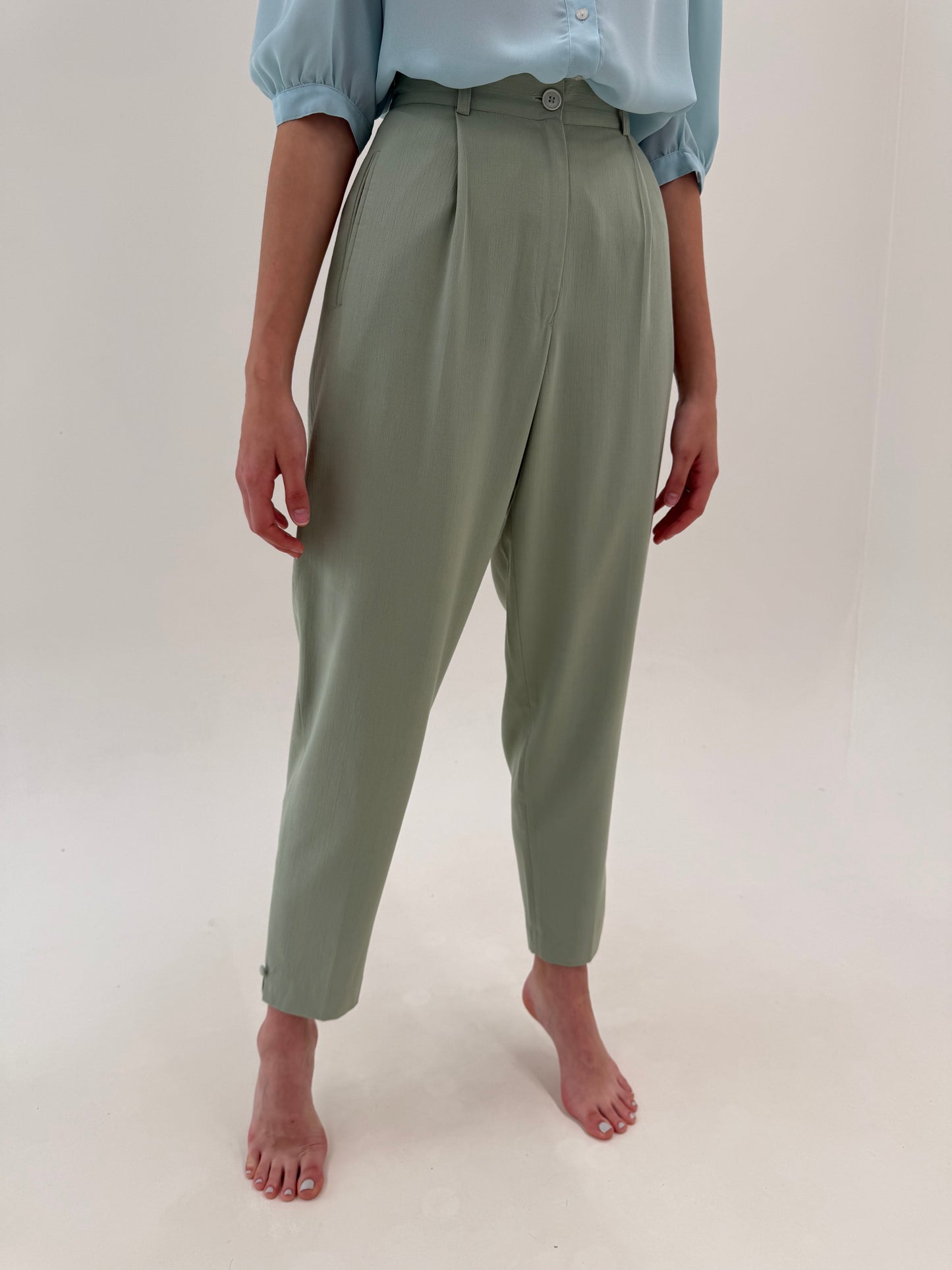 Pantaloni dusty mint green vaporosi de vară cu talie ultra înaltă