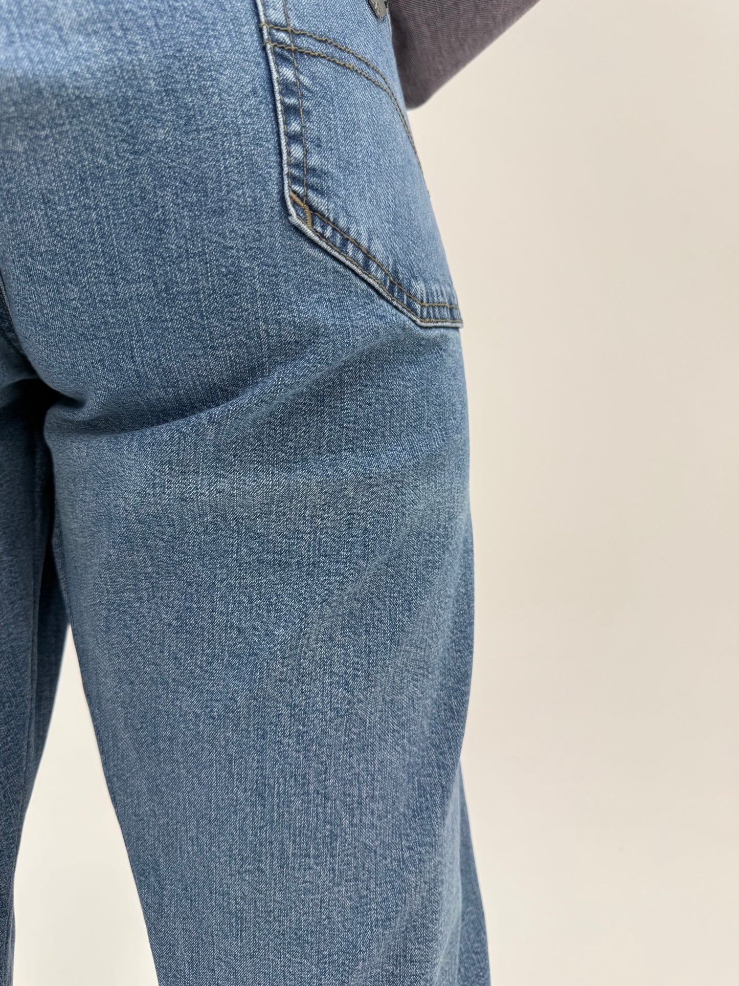 Jeans vintage Armani ultra confort modelatori tall lighter wash