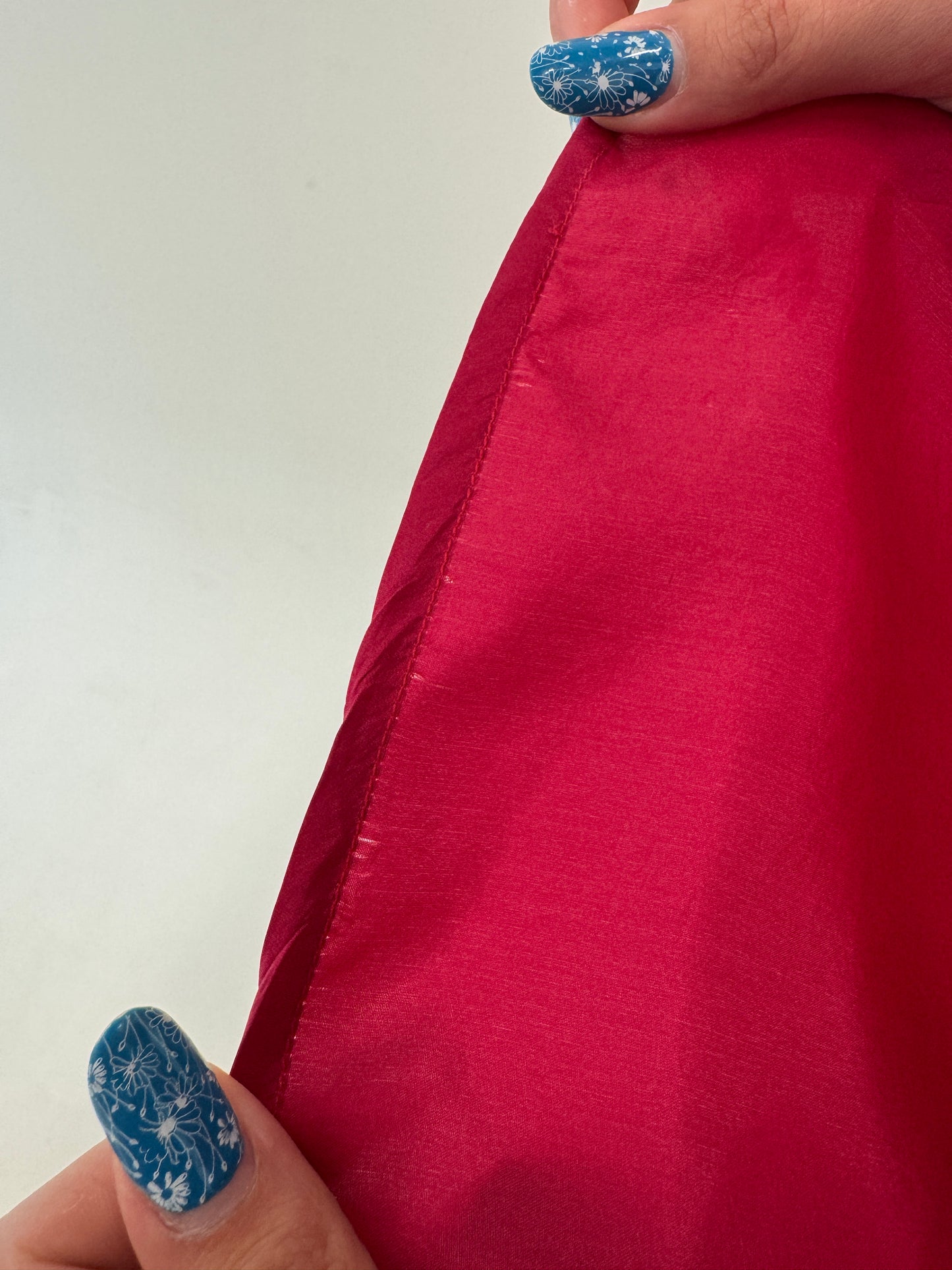 Top lejer din mătase naturală ruby red superb în croi lejer