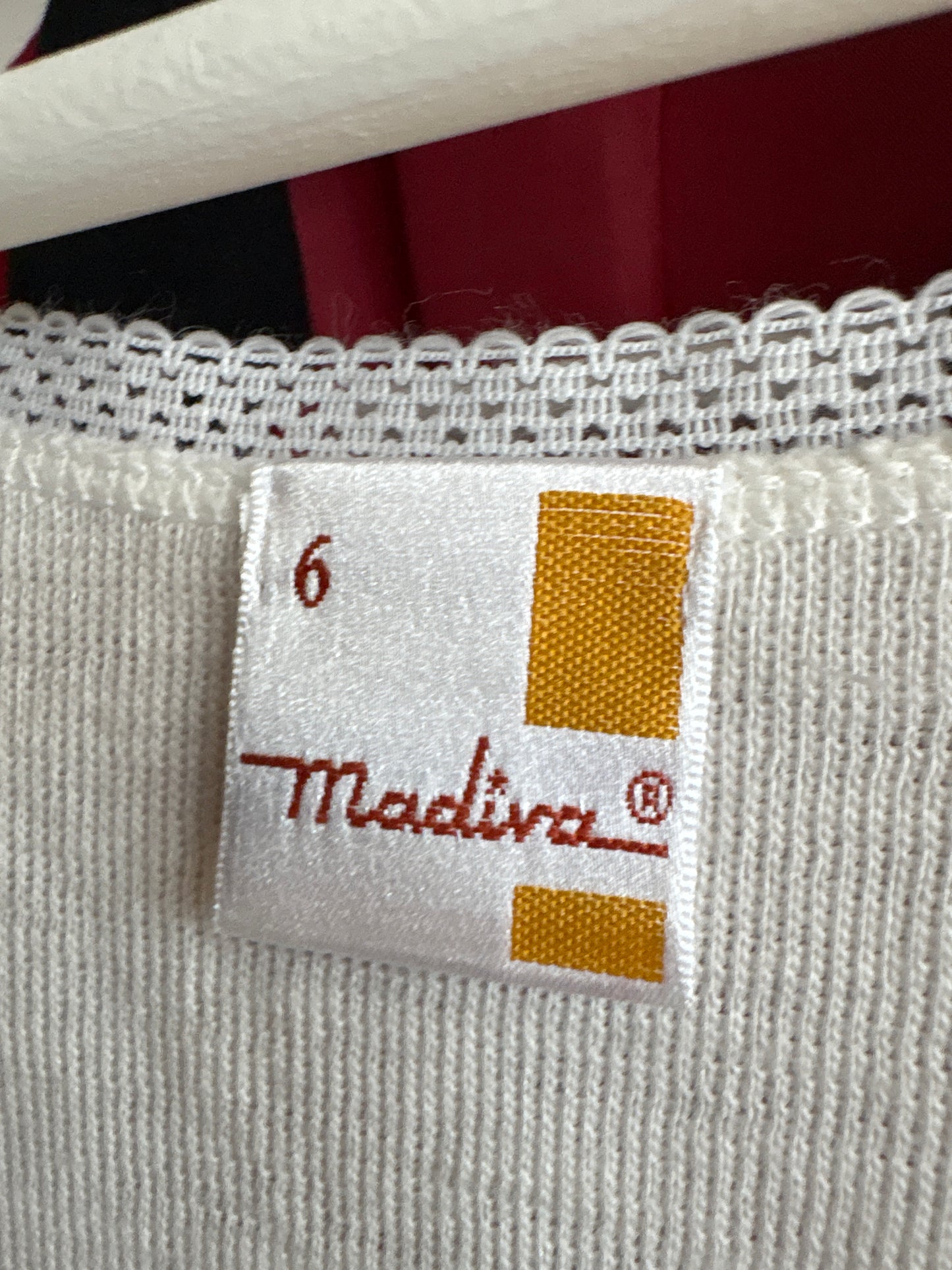 Top cambrat italian în stil furou din lana extrafina irestringibila