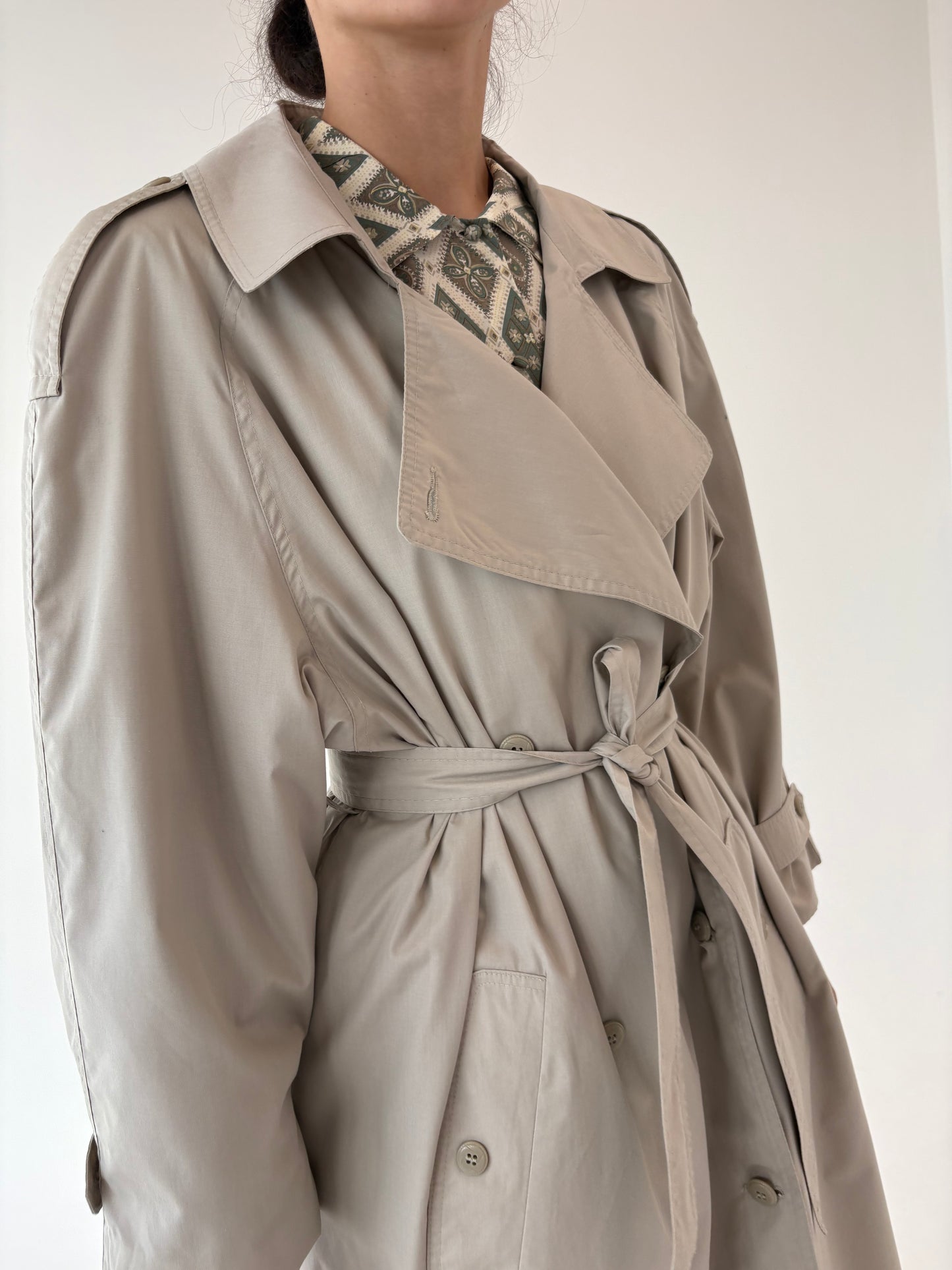 Trench vintage warm gray impermeabil cu talie marcată reglabilă