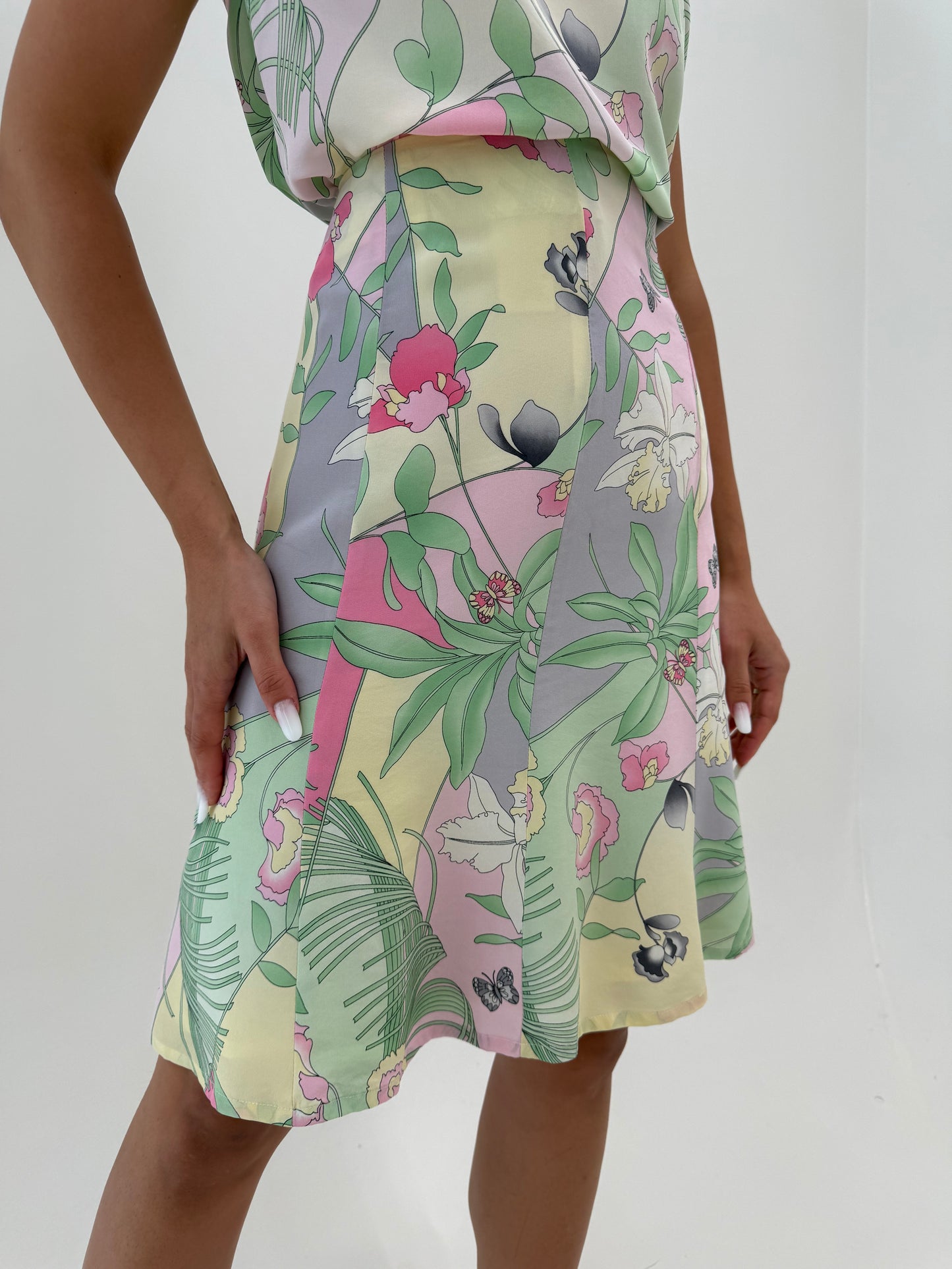 Set din mătase naturală cu print în stil Pucci în culori pudrate