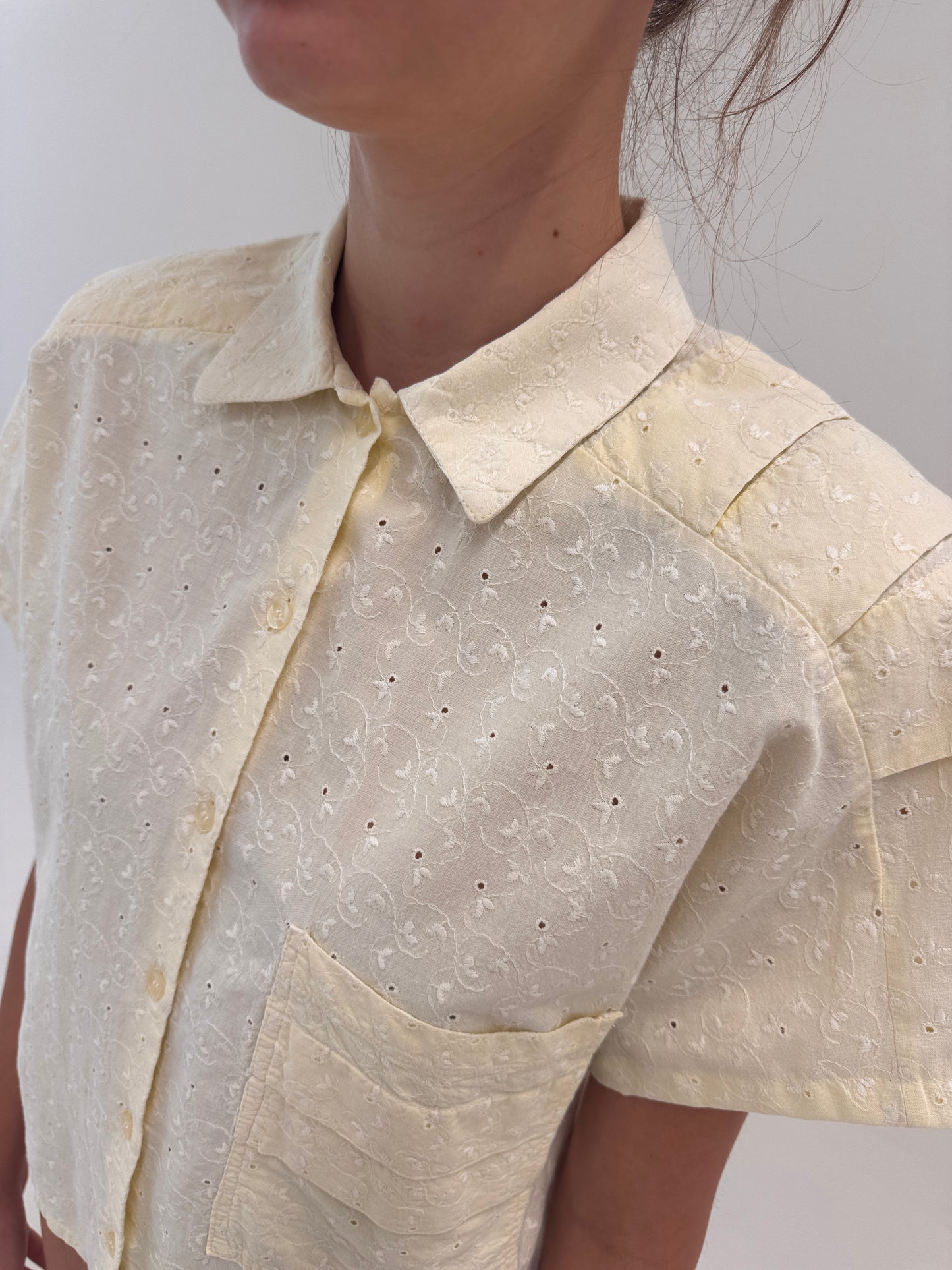 Cămașa vintage în croi retro modern din bumbac luxury integral cu broderie anglaise