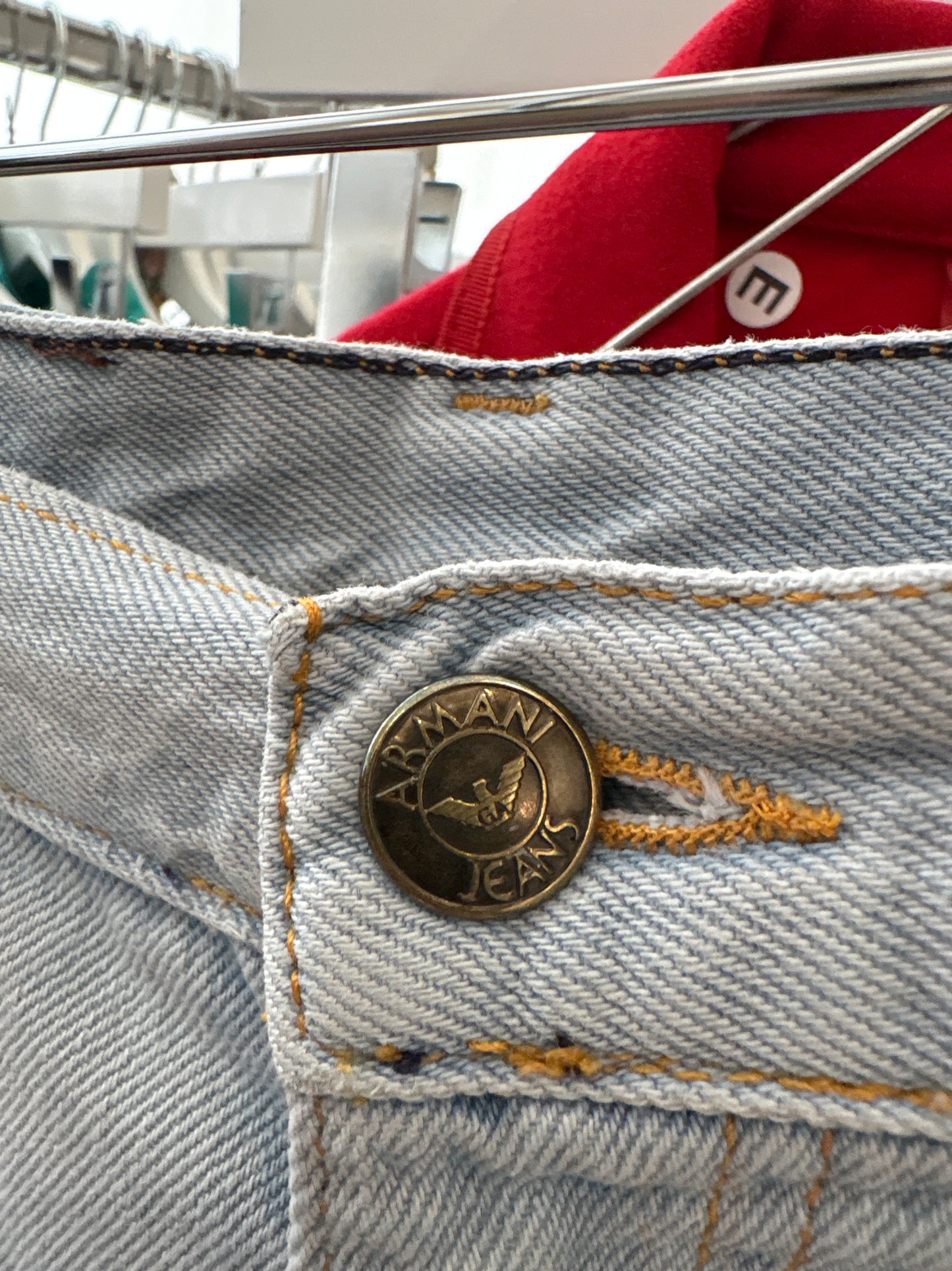 Jeans vintage Armani petite light wash cu talie înaltă mom fit