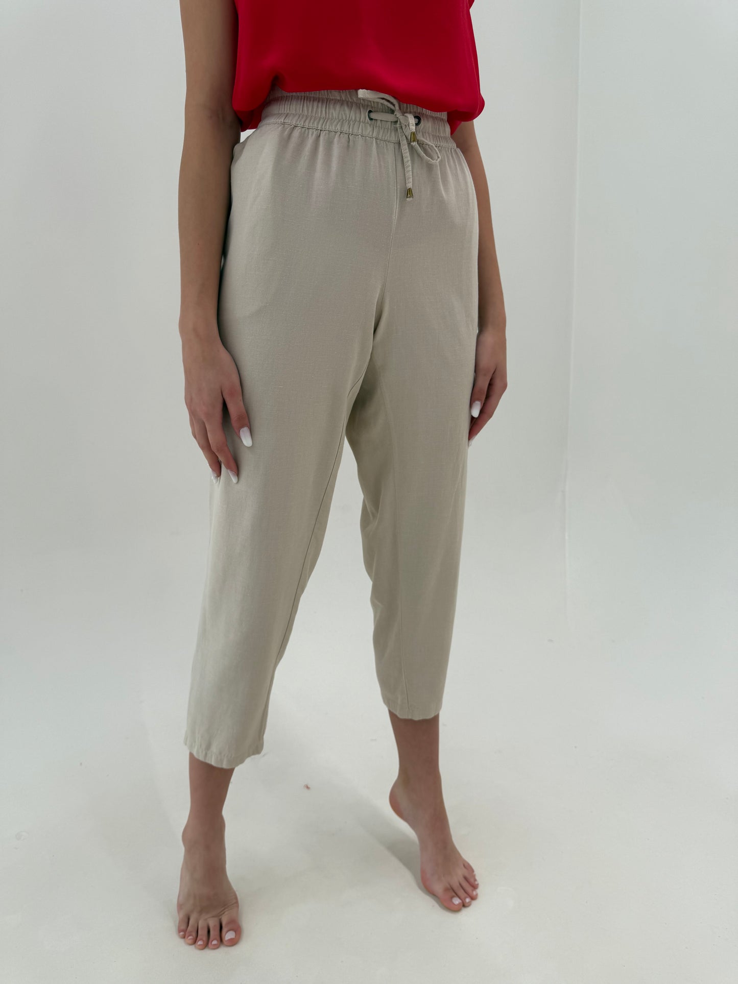 Pantaloni light camel petite din pânză moale de in și bumbac cu talie elastică