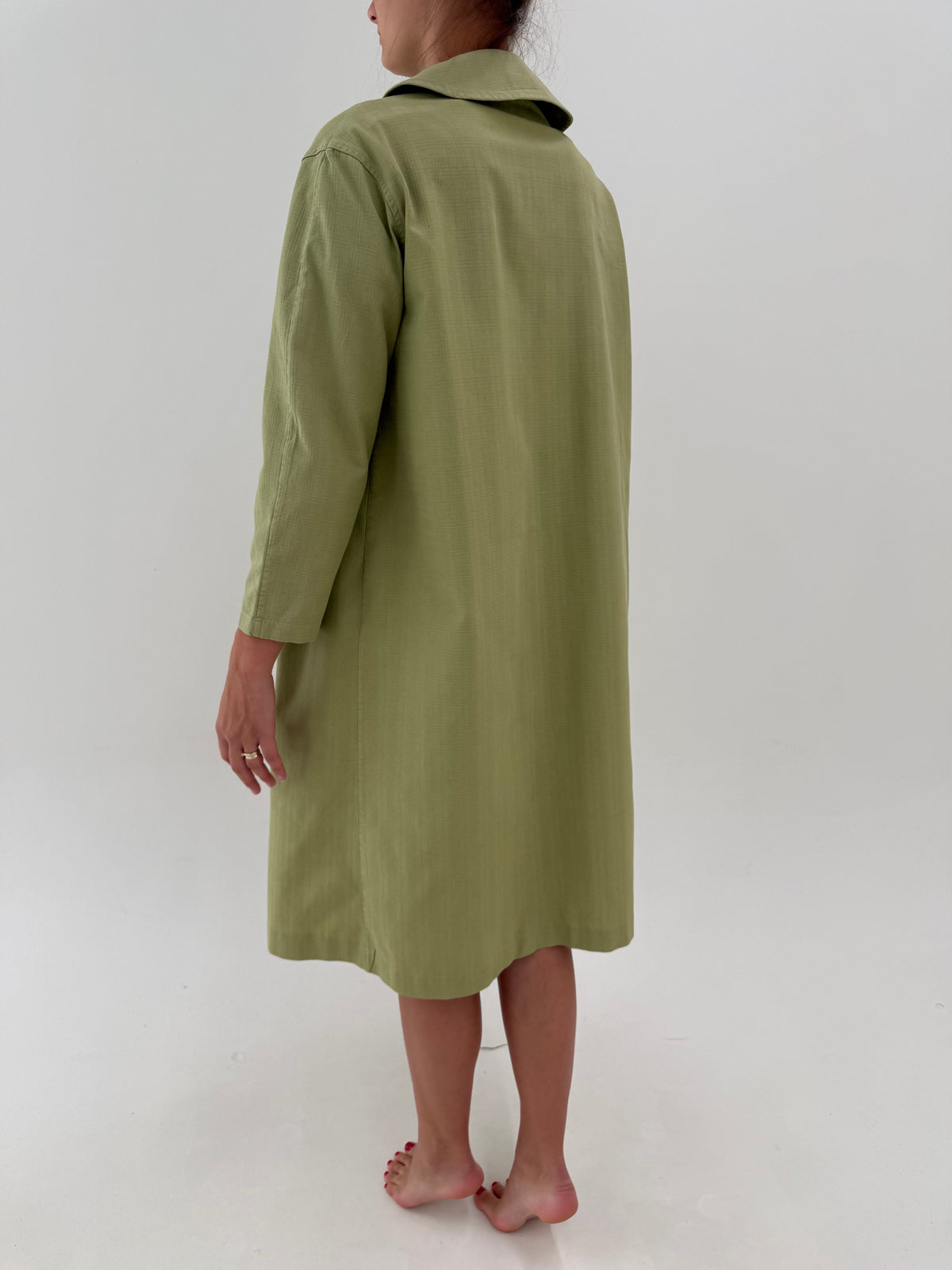 Pardesiu vintage dusty pistachio green din bumbac gros în croi de ani 60