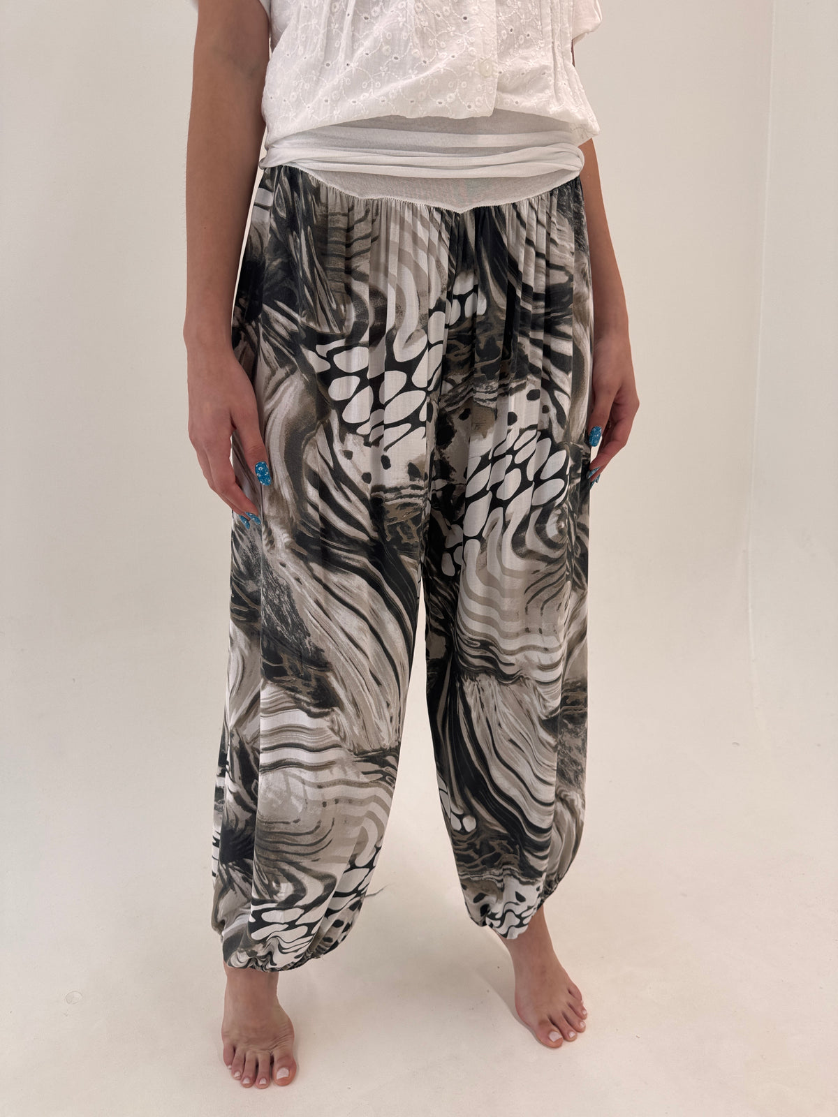 Pantaloni ultra vaporoși din cea mai fină panzica de bumbac cu talie elastică