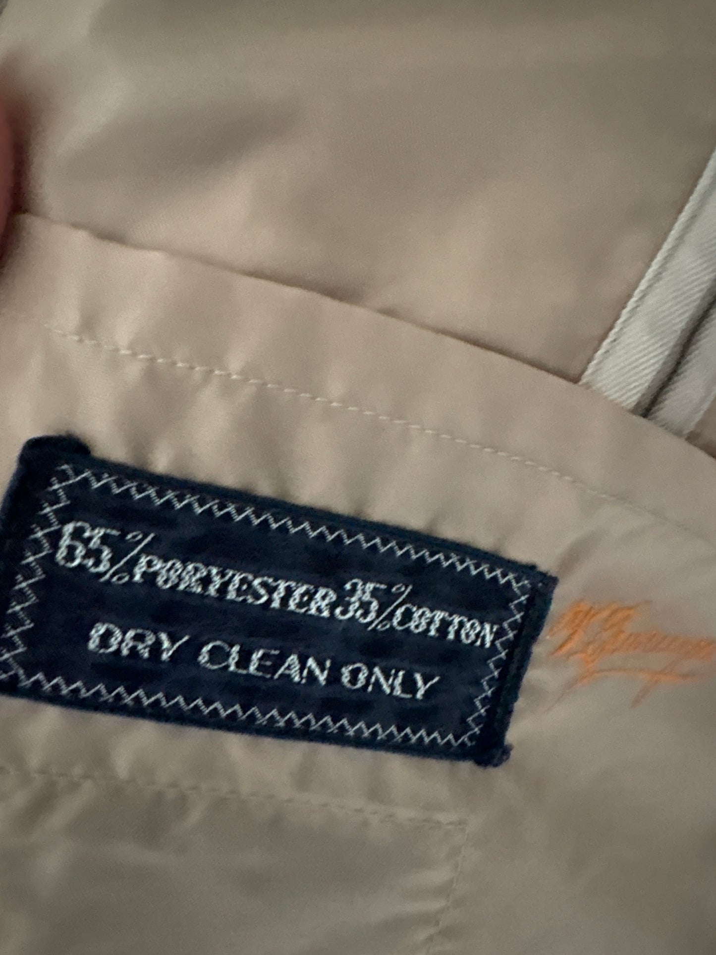 Trench vintage Burberry de vară în croi super reintrat în trend