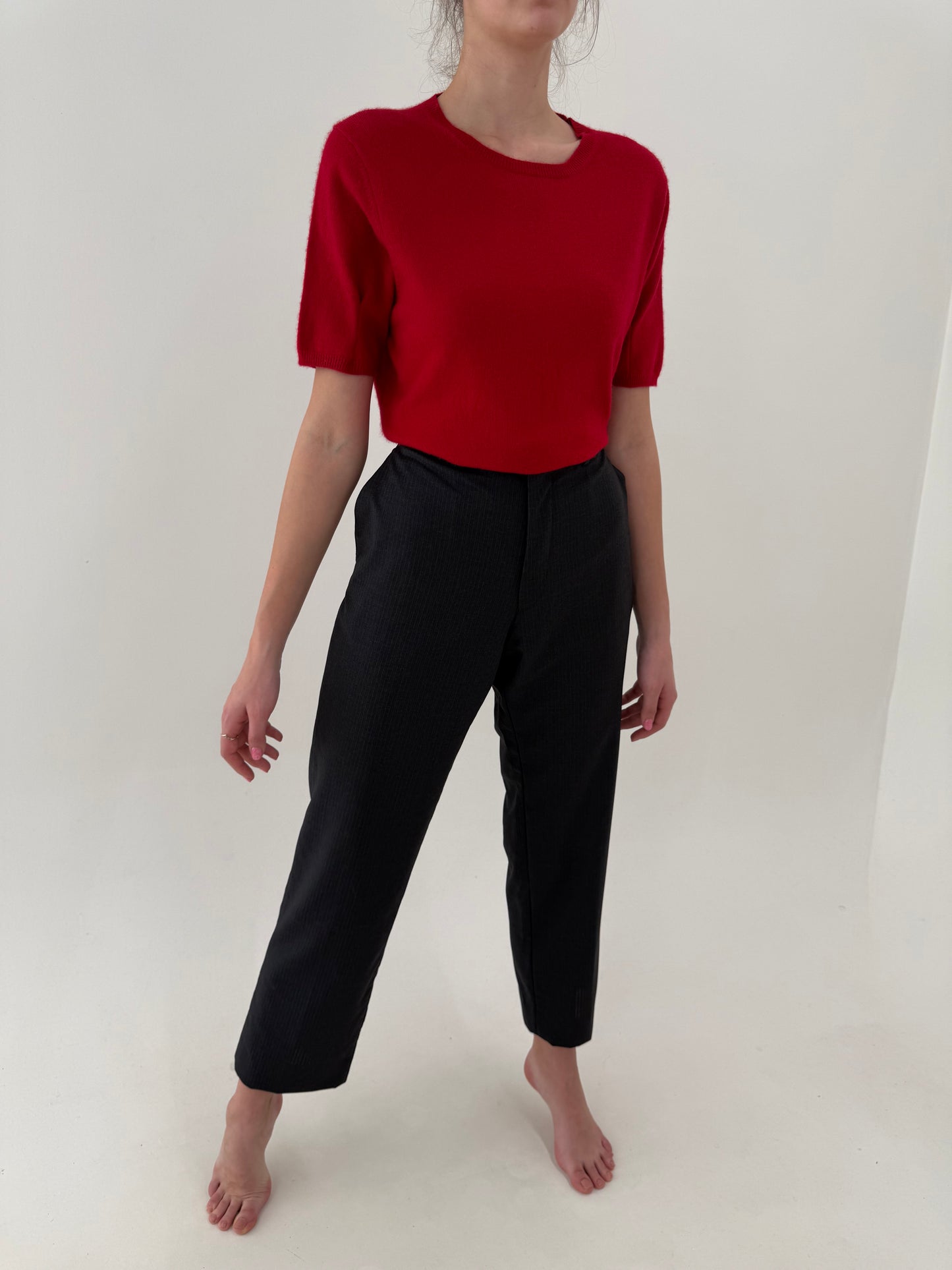 Costum italian cu dungi fine baby blue din lana subțire extrafina în croi actual