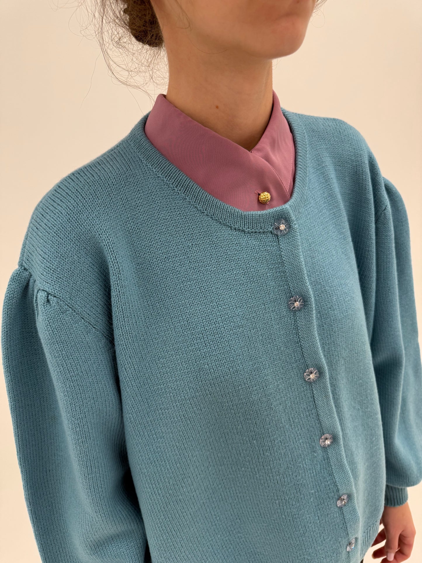 Cardigan vintage petite albastru ciel din lana merino extrafina groasă