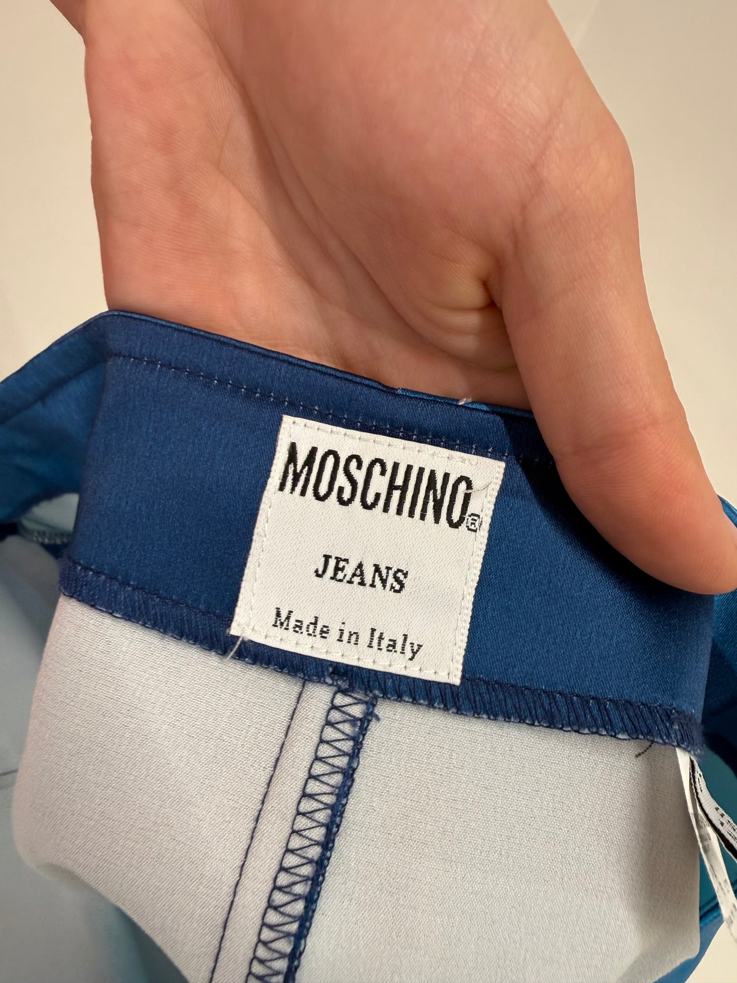 Fustă Moschino cu print geometric în nuanțe de albastru