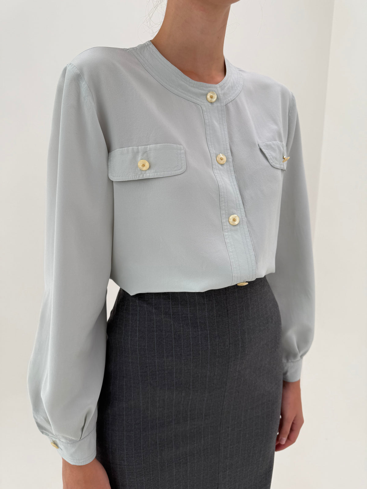 Cămașa italiana baby blue din mătase naturală în stil Chanel