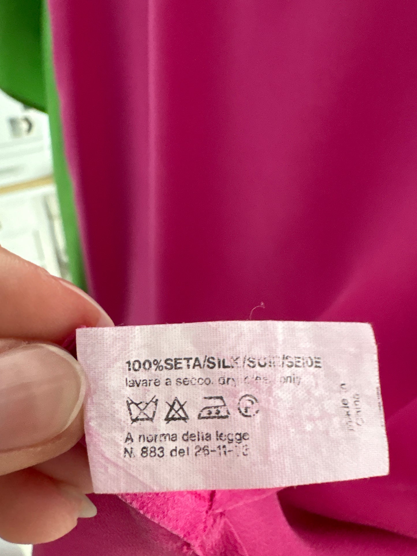 Top roz din mătase naturală în croi minimalist