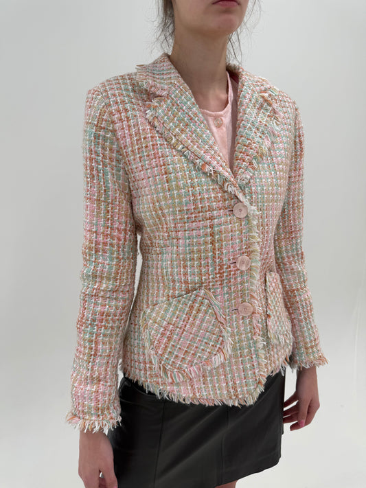 Sacou în stil Chanel din tweed de bumbac în culori pudrate și croi cambrat