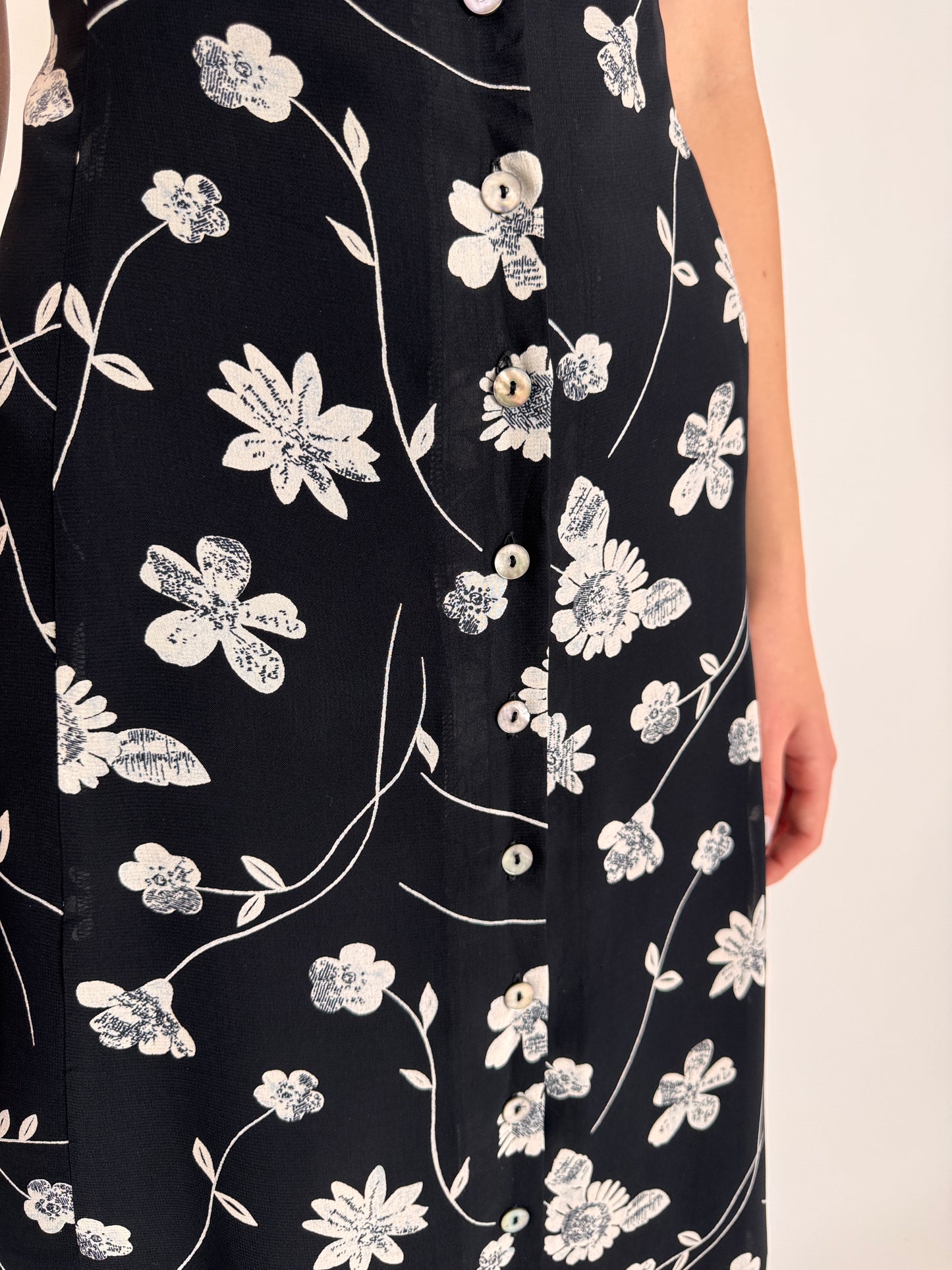 LBD vintage în croi ușor cambrat cu print floral