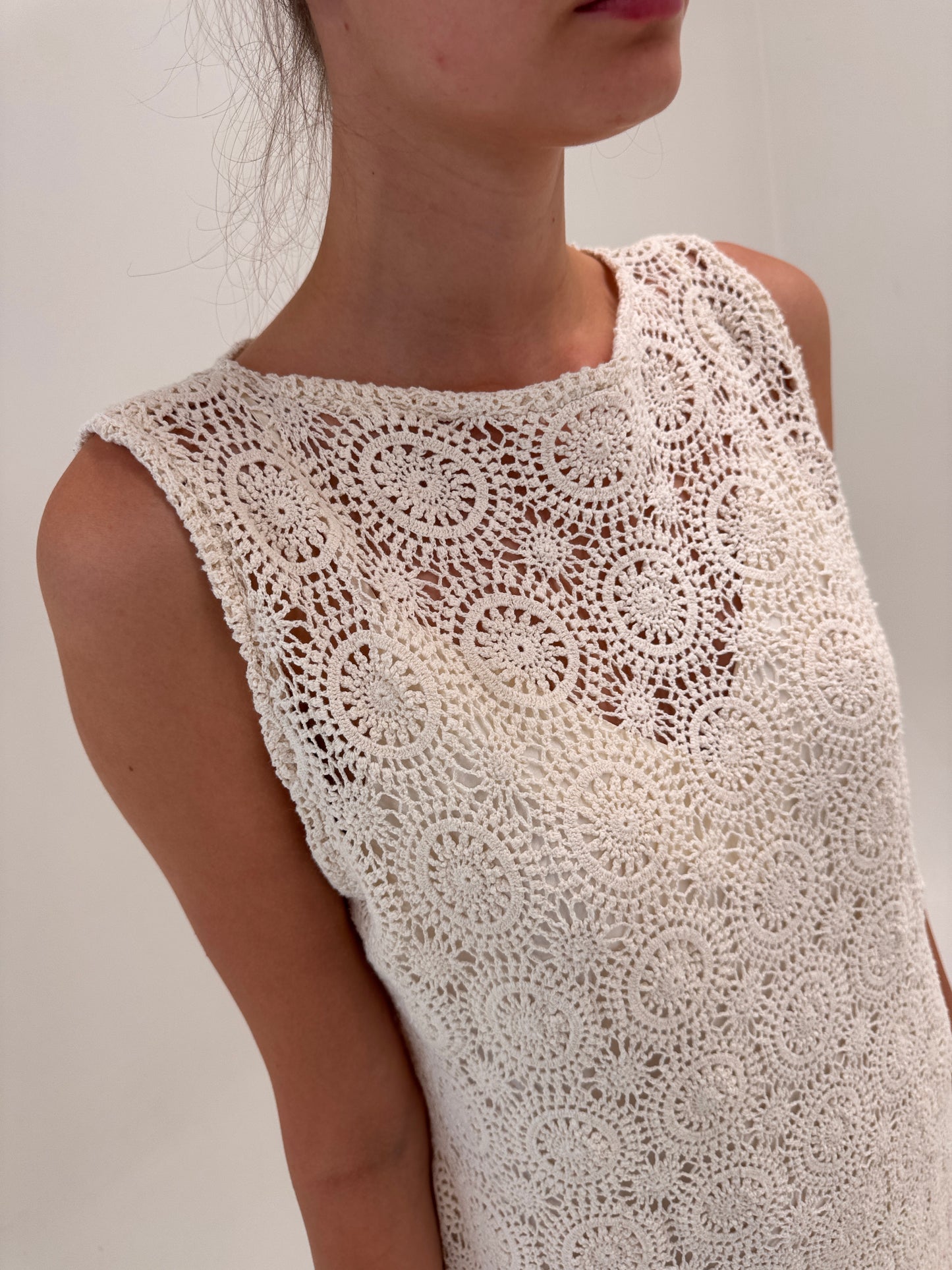 Rochie maxi tall din macrame excepțional lucrat manual cu furou inclus