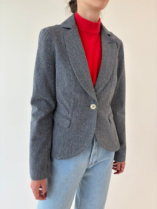 Sacou Armani cambrat din jeans gros pied du coq cu ținuta