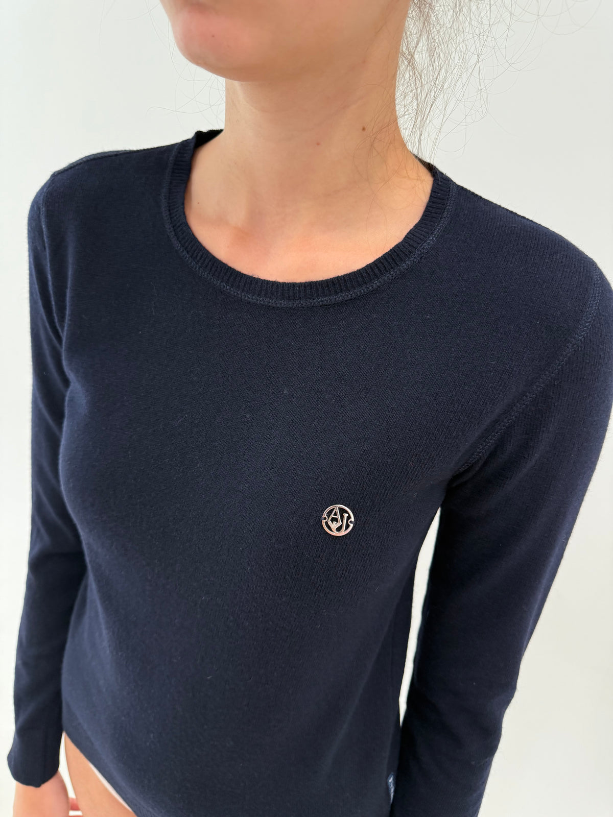 Pulover Armani crew neck Navy blue din lana extrafina cu logo metalic