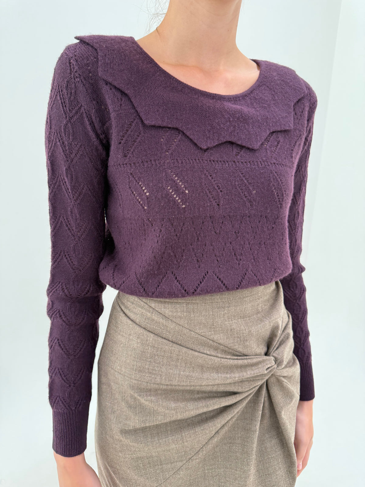 Pulover luxury Cacharel eggplant purple din lana extrafina dantelata cu guler