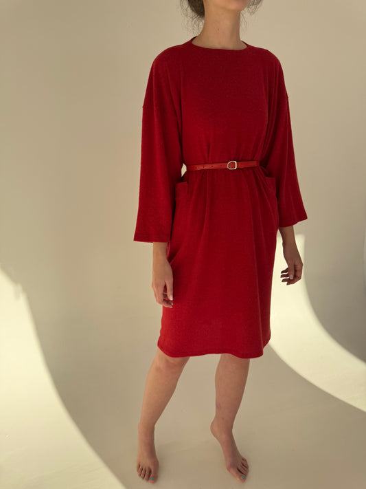 Rochie vintage cherry red cu mânecă fluture în croi retro modern