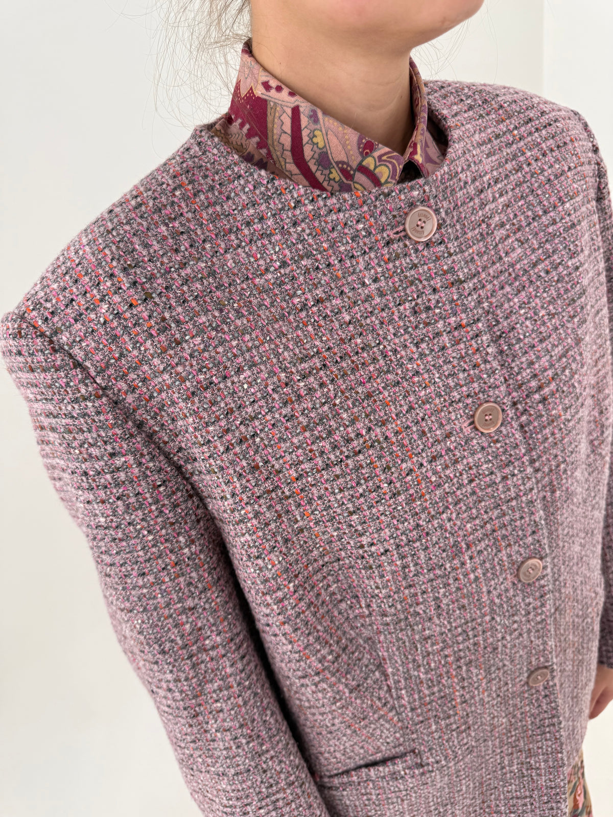 Sacou Delmod în stil Chanel din tweed în nuanțe superbe