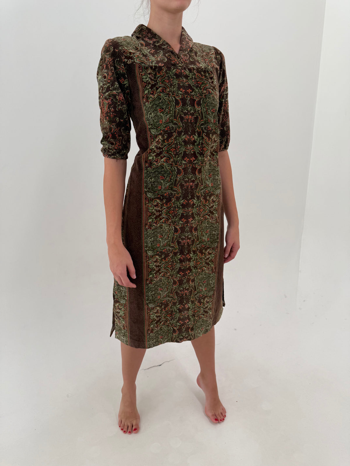 Rochie old vintage anii 70 din catifea de bumbac în culori superbe