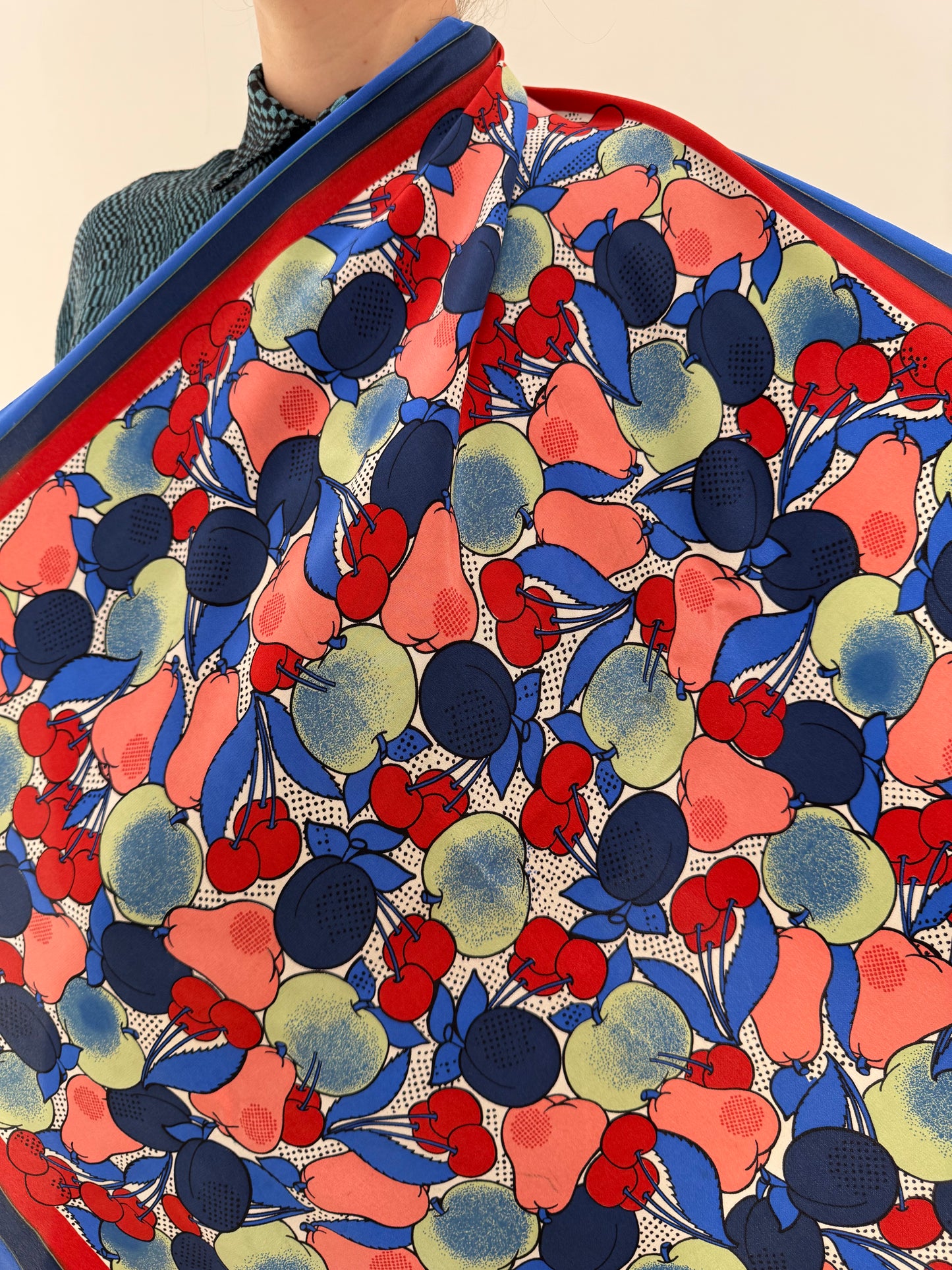 Eșarfă luxury Ungaro din mătase naturală