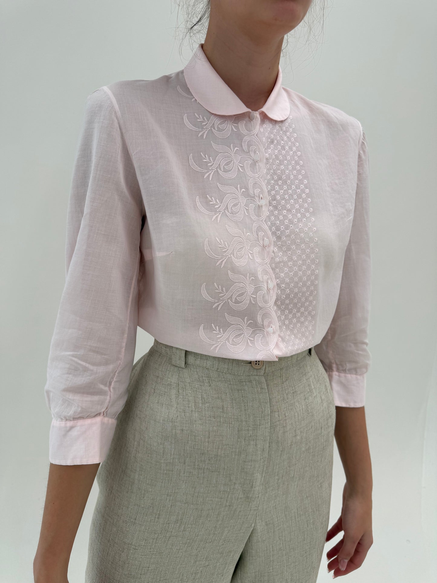 Cămașa bijuterie brodată manual powder pink din panzica de în și bumbac