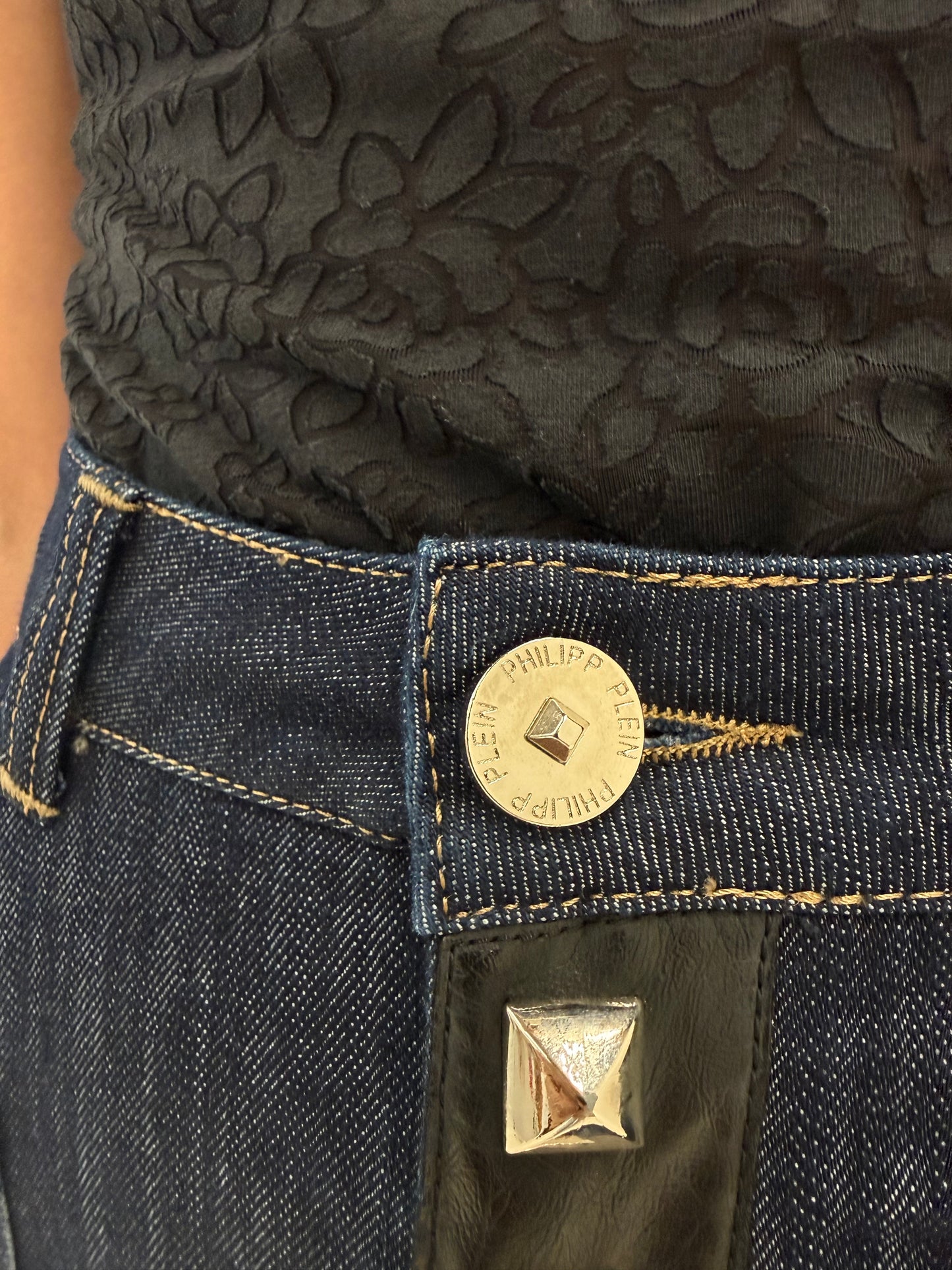 Fustă din jeans ultra luxury Philipp Plein ușor modelatoare