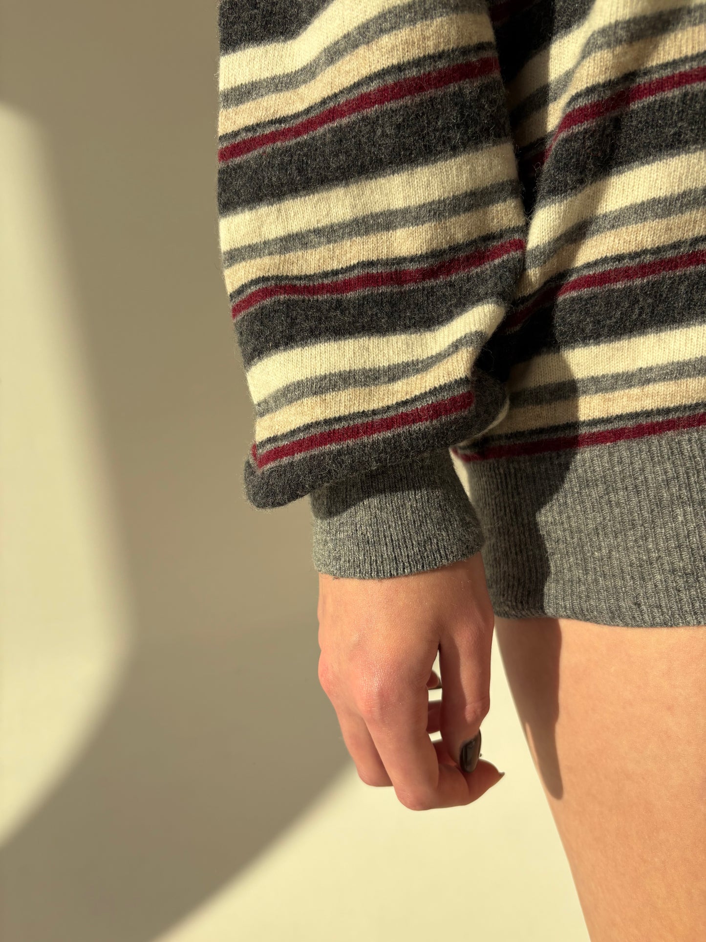 Pulover în anchior 80% Lana is extrafina cu dungi burgundy