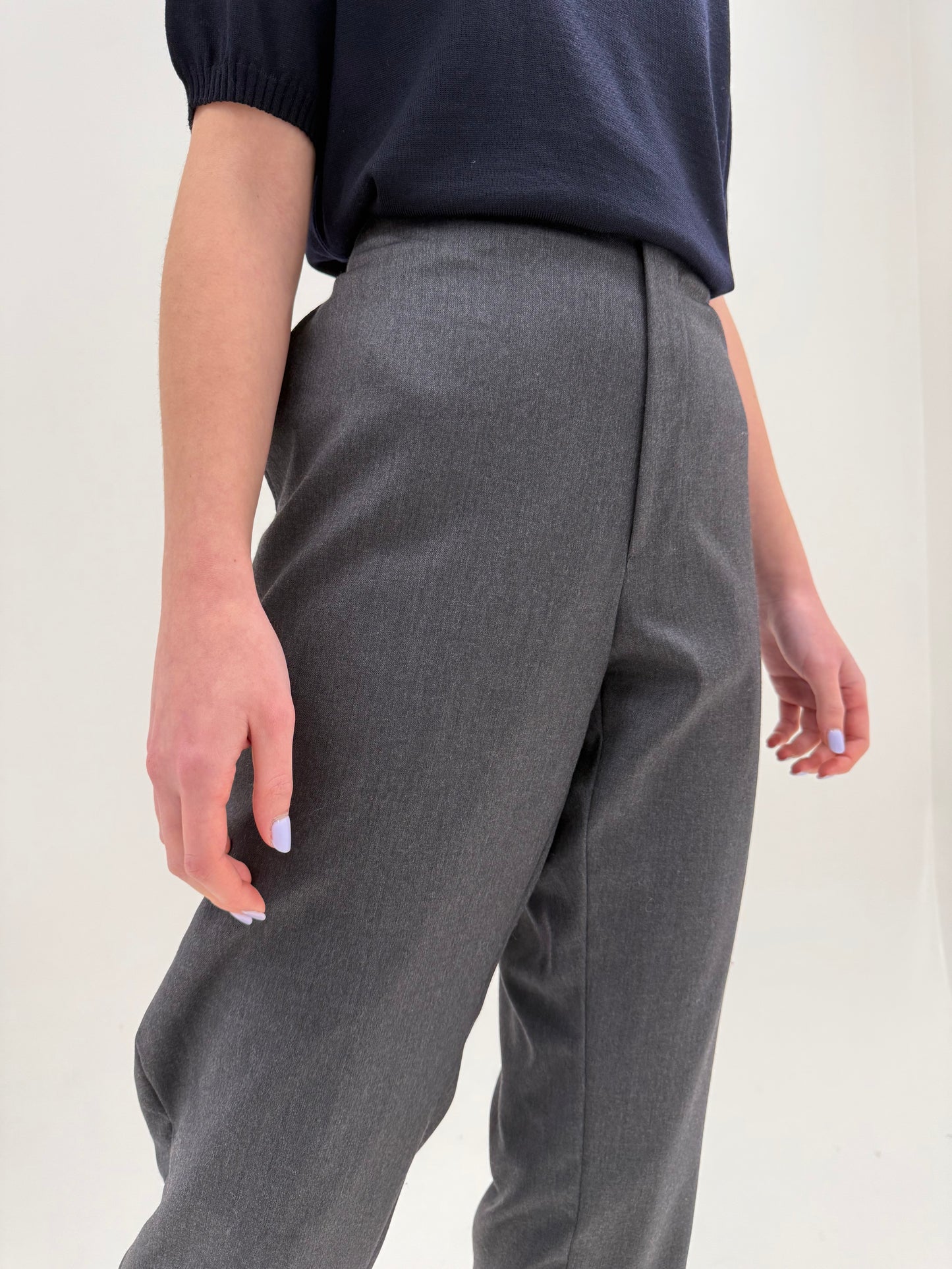 Pantaloni cu talie înaltă stone gray din lana extrafina super 100’s