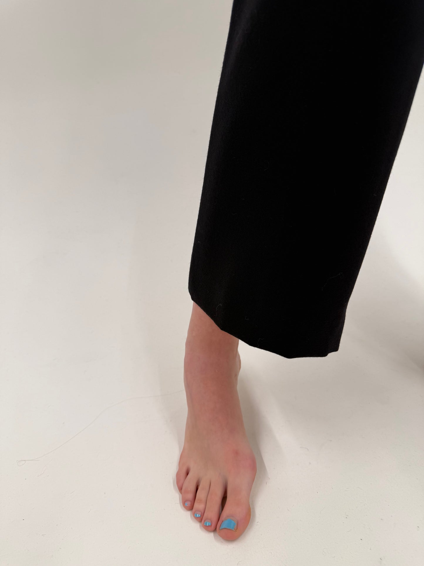 Pantaloni negri din lana confort plus size în croi clasic cu talie înaltă