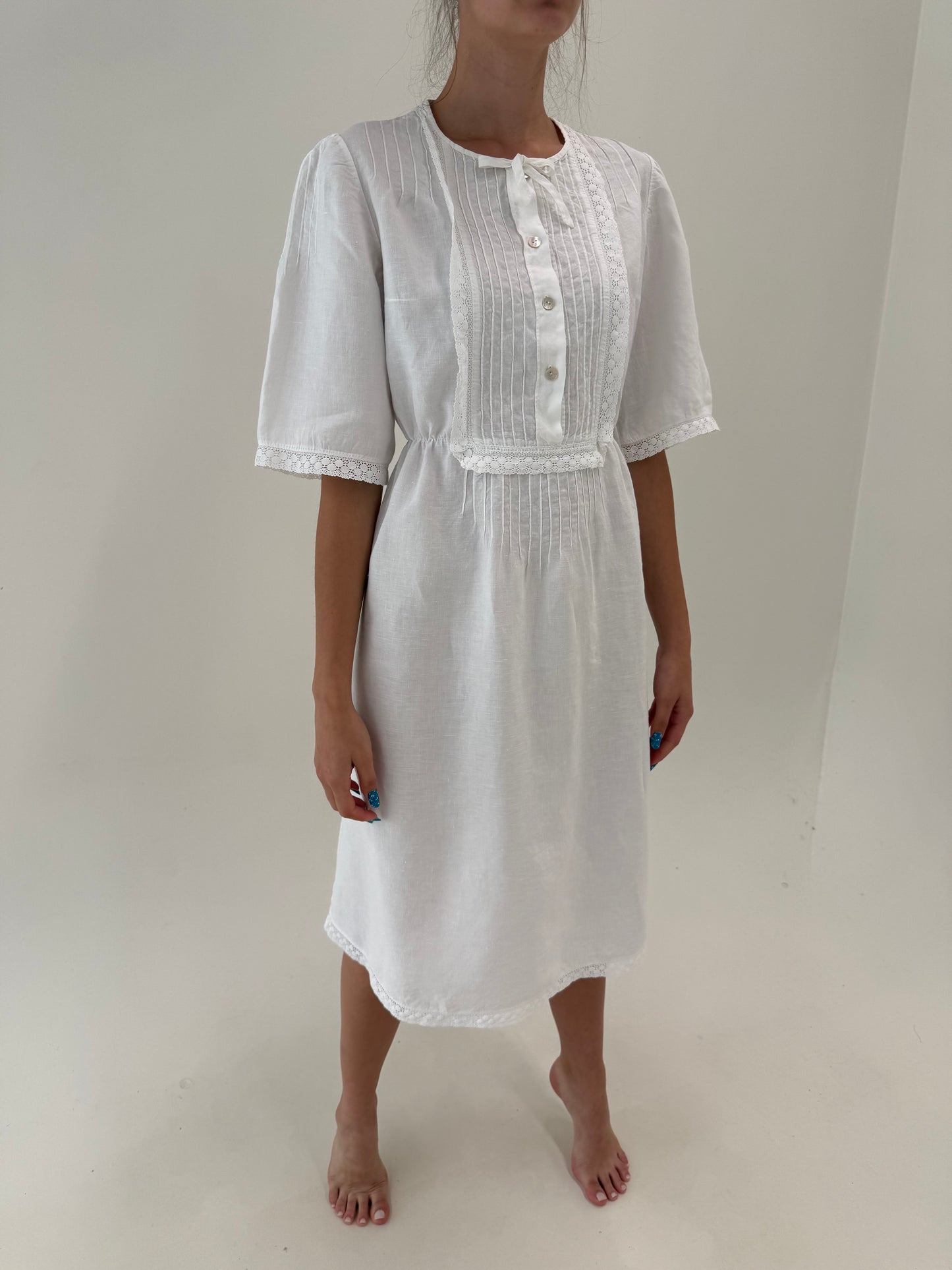 Rochie vintage din in excepțional cu macrame lucrat manual talie elastică