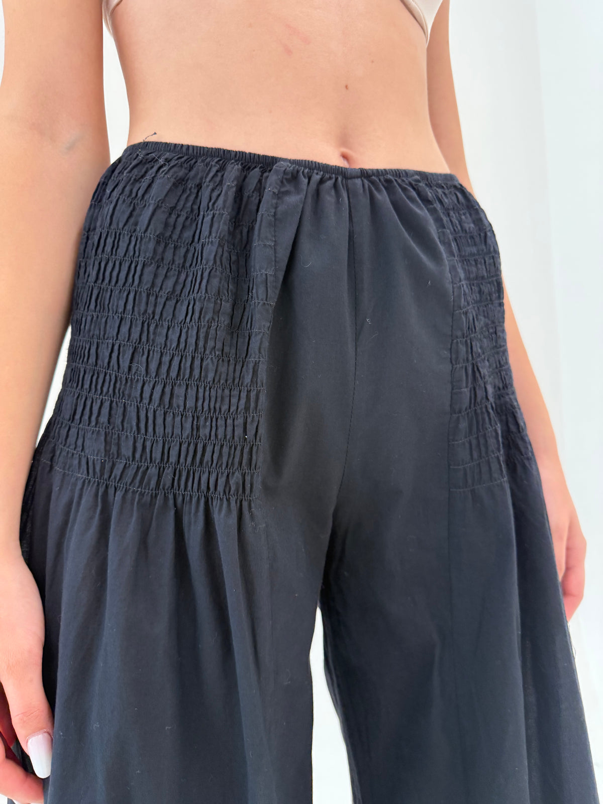 Pantaloni negri palazzo ultra confort în croi lejer din panzica fină de bumbac