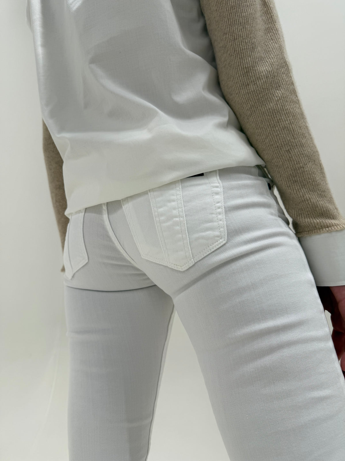 Jeans Burberry din bumbac plin modelator cu lyocell ultra confort