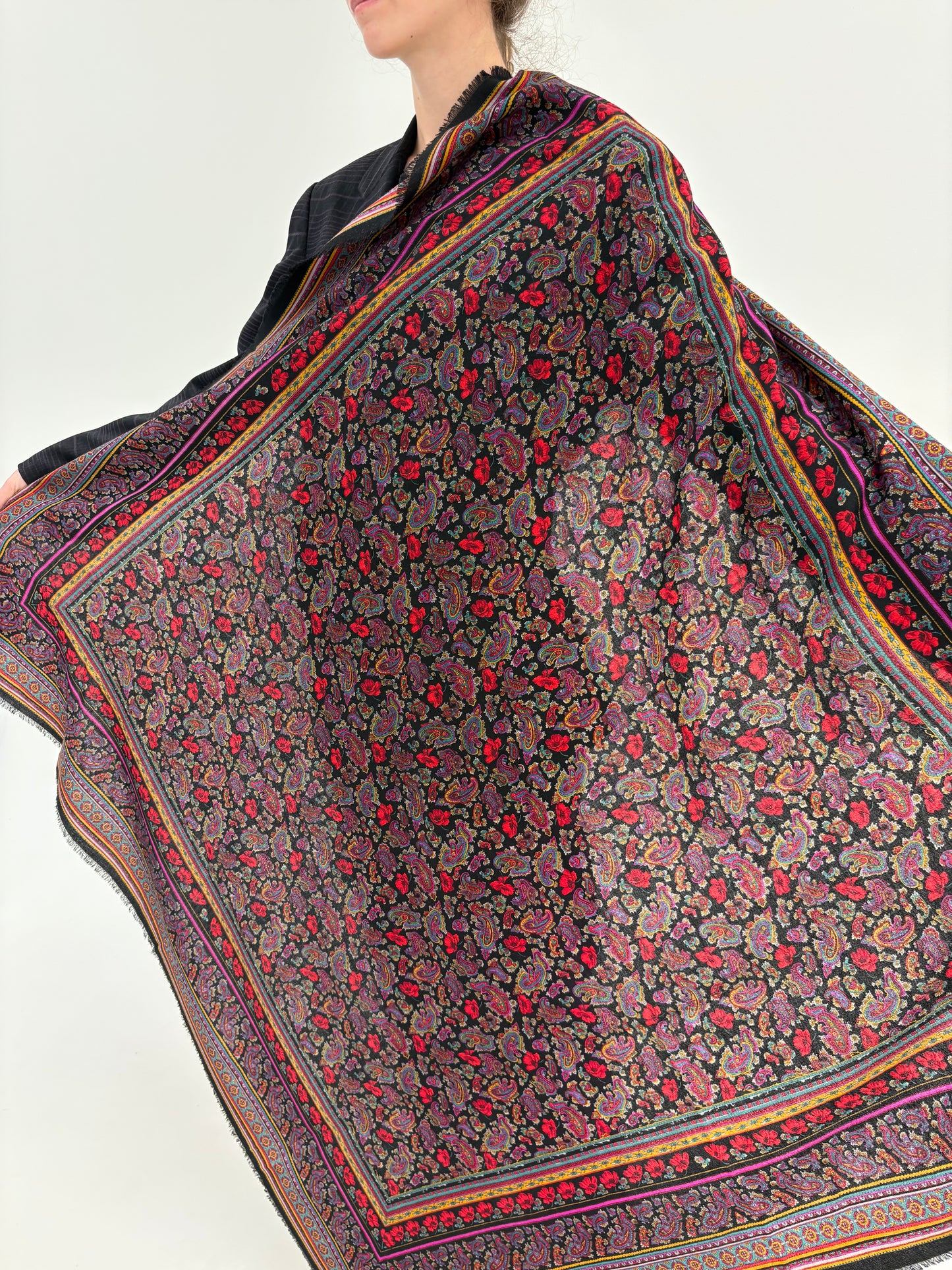 Eșarfă XXXXL din lana extrem de fină și print superb