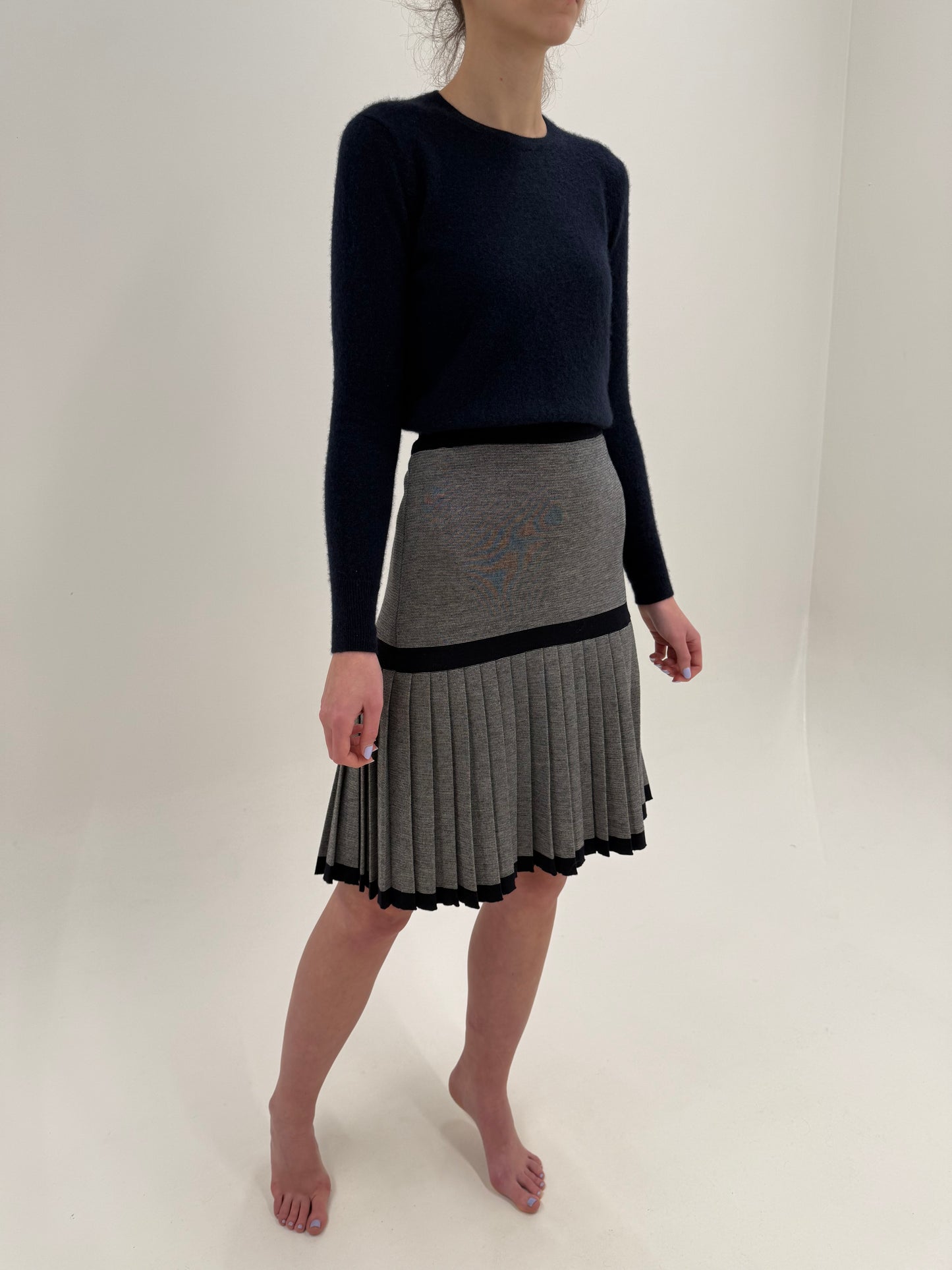 Fustă luxury Escada din tricot de lana merino extrafina cu pliseuri și talie înaltă