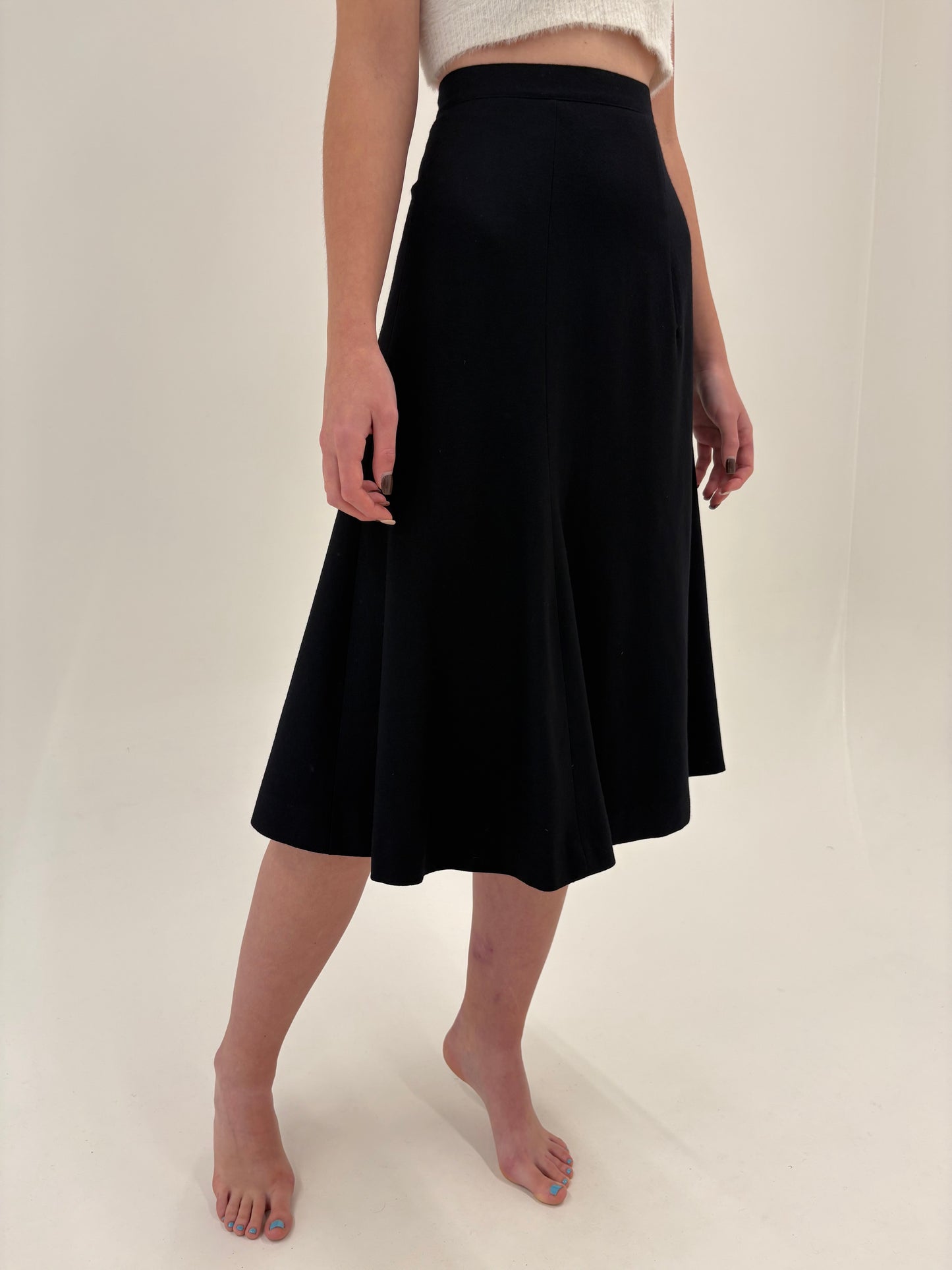 Fustă neagră cu talie uitrabianlta de la zi la seară din lana extrafina
