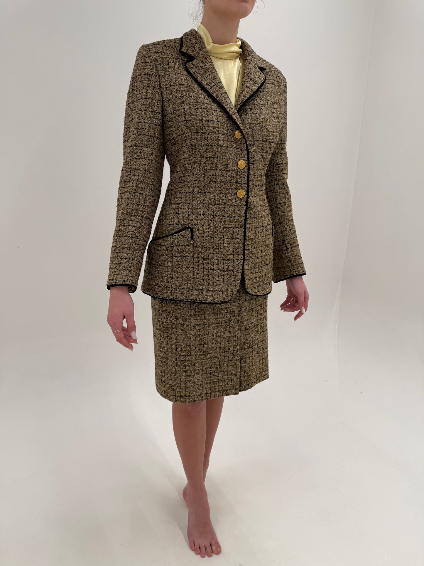 Deux piece uktra luxury Ferragamo din boucle de lana excepțional