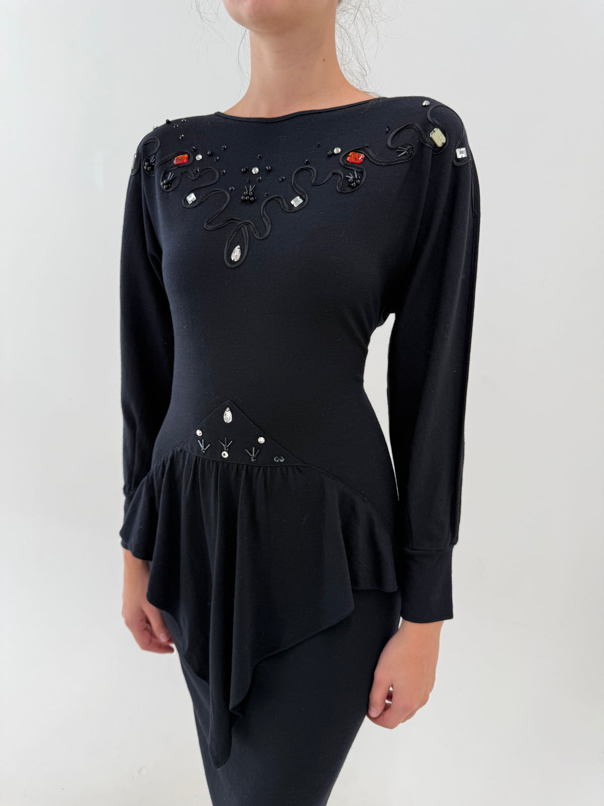 LBD vintage italiană din tricot excepțional de lana extrafina cu aplicații manuale
