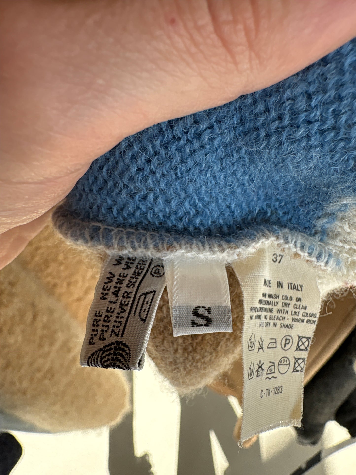 Maleta vintage din gama Max Mara din lana groasă Shetland