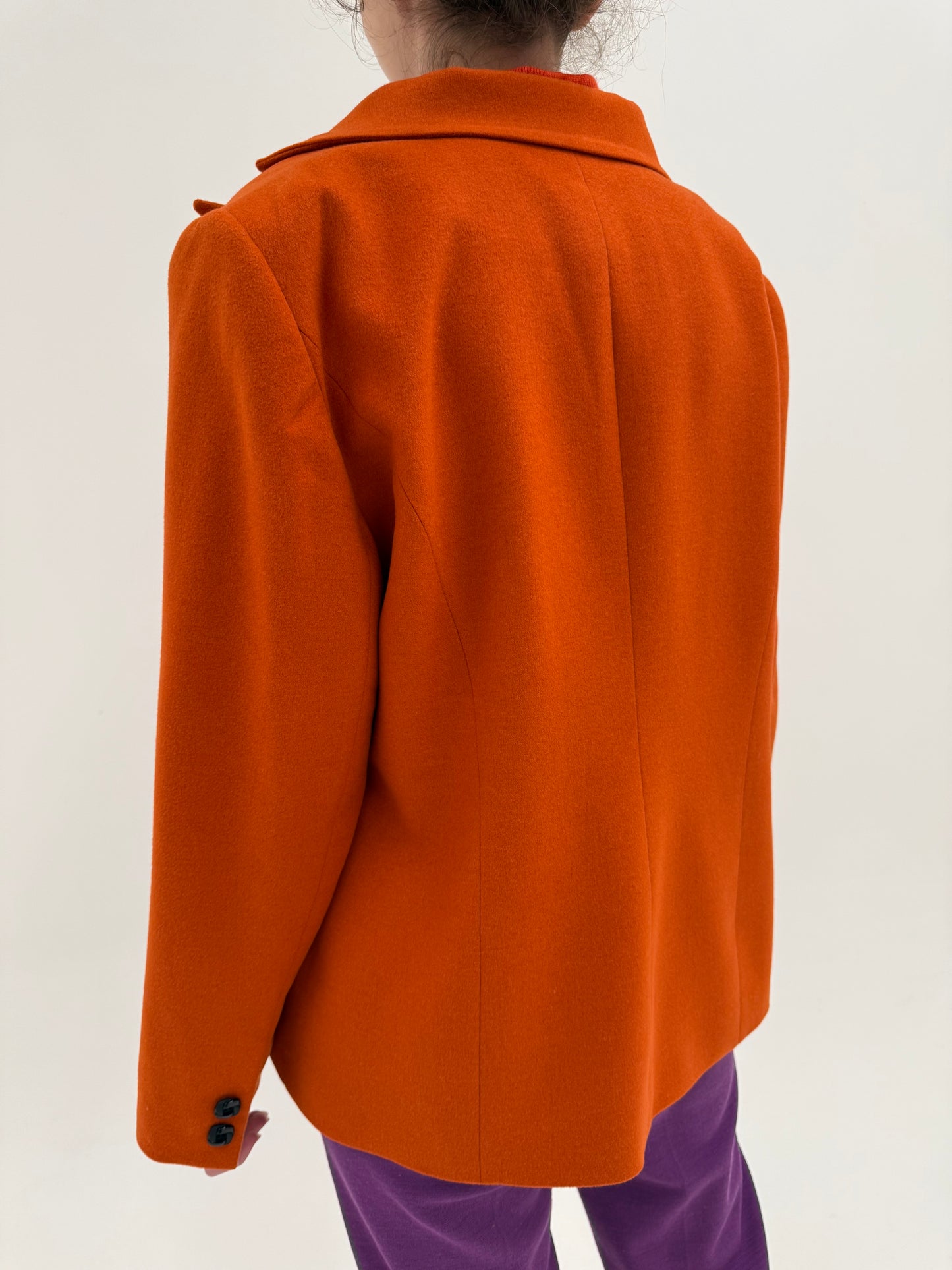 Sacou usor cambrat oranj din lana extrafina